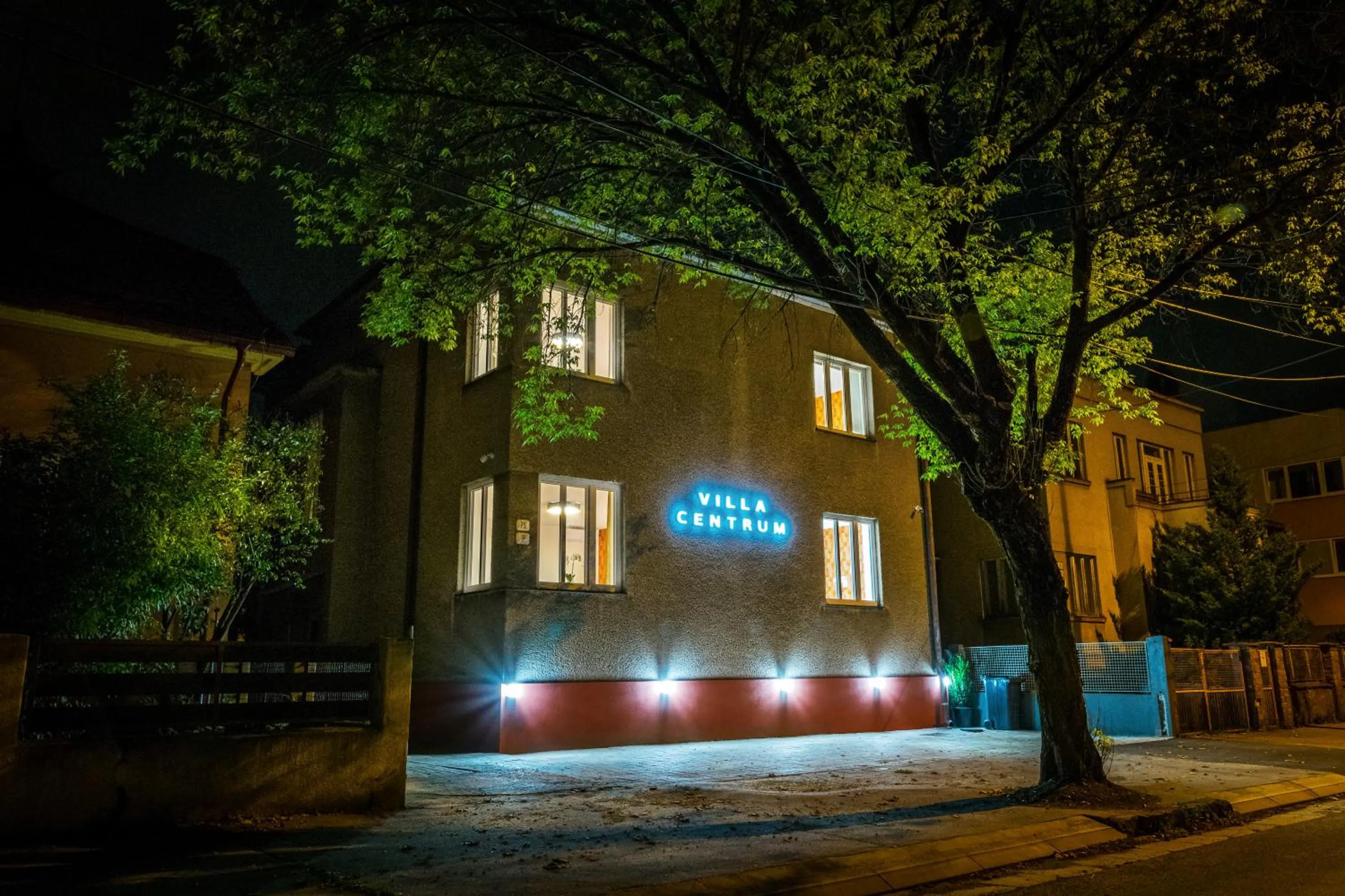 VILLA CENTRUM APARTMÁNY s RAŇAJKAMI A SAUNOU