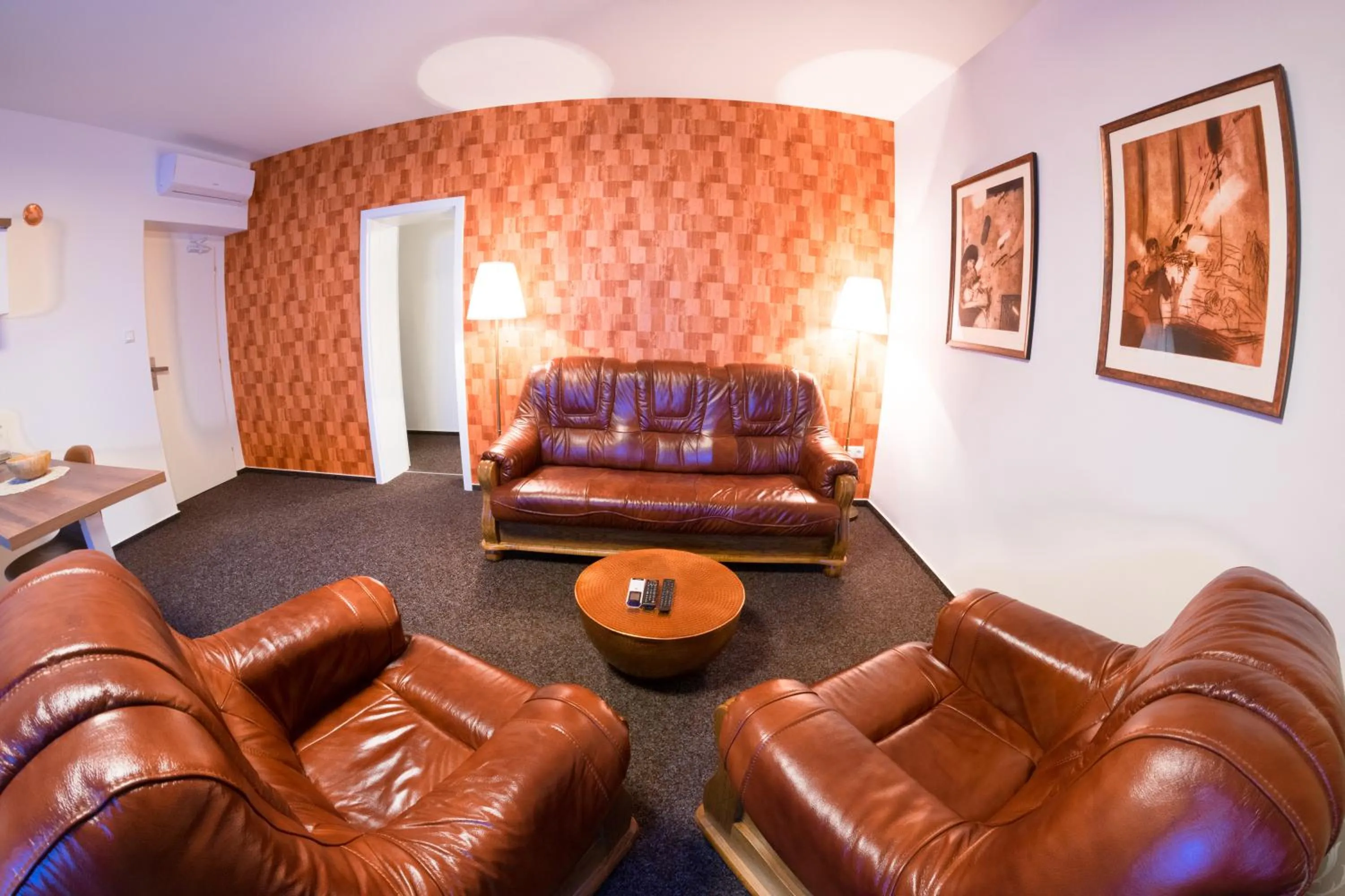 VILLA CENTRUM APARTMÁNY s RAŇAJKAMI A SAUNOU