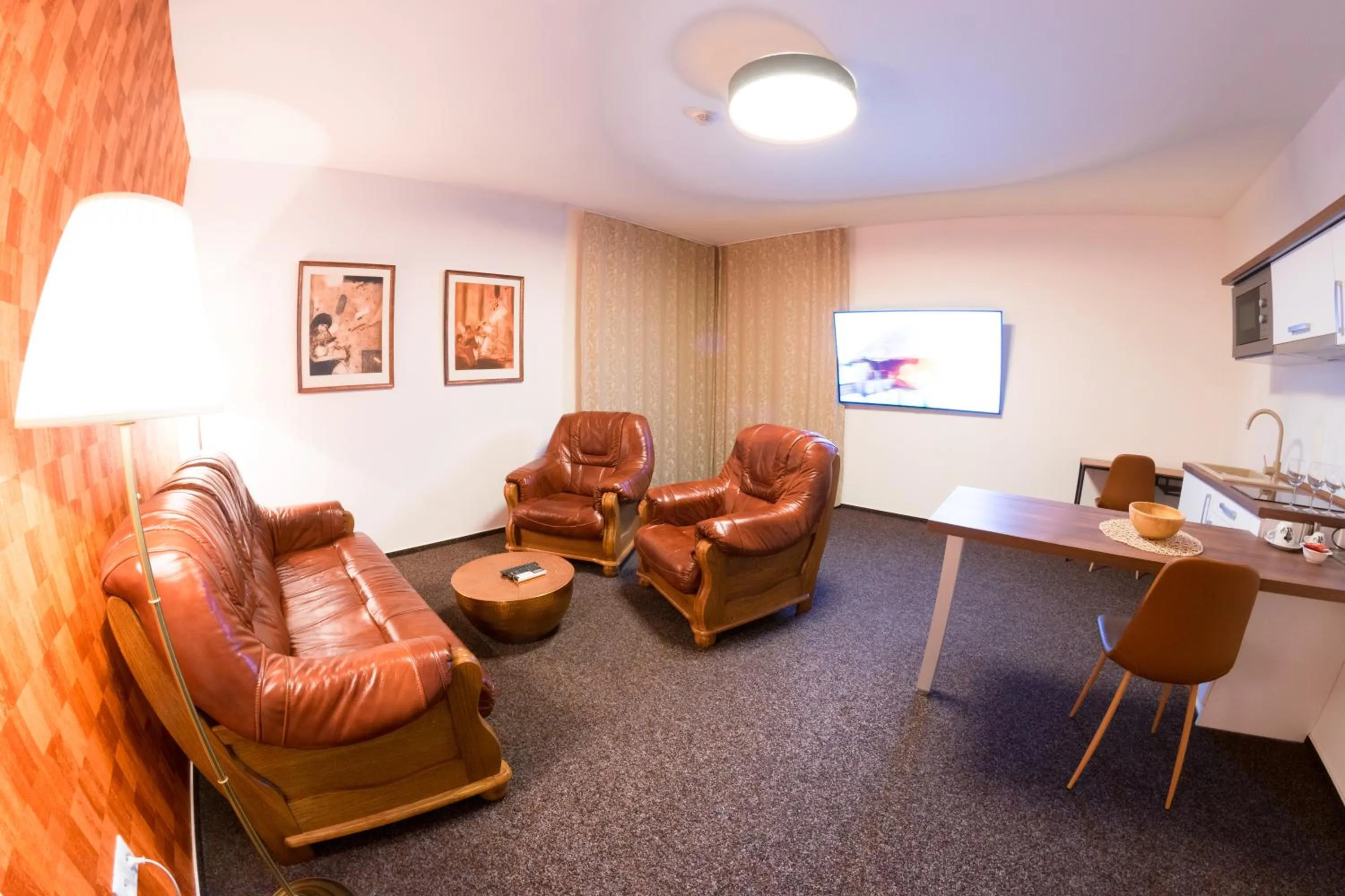 VILLA CENTRUM APARTMÁNY s RAŇAJKAMI A SAUNOU