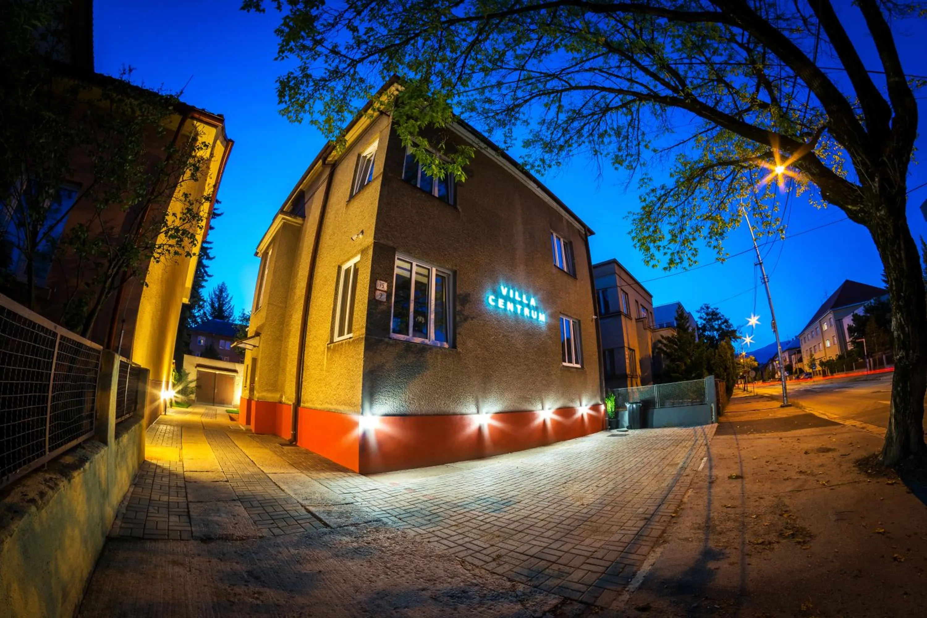 VILLA CENTRUM APARTMÁNY s RAŇAJKAMI A SAUNOU