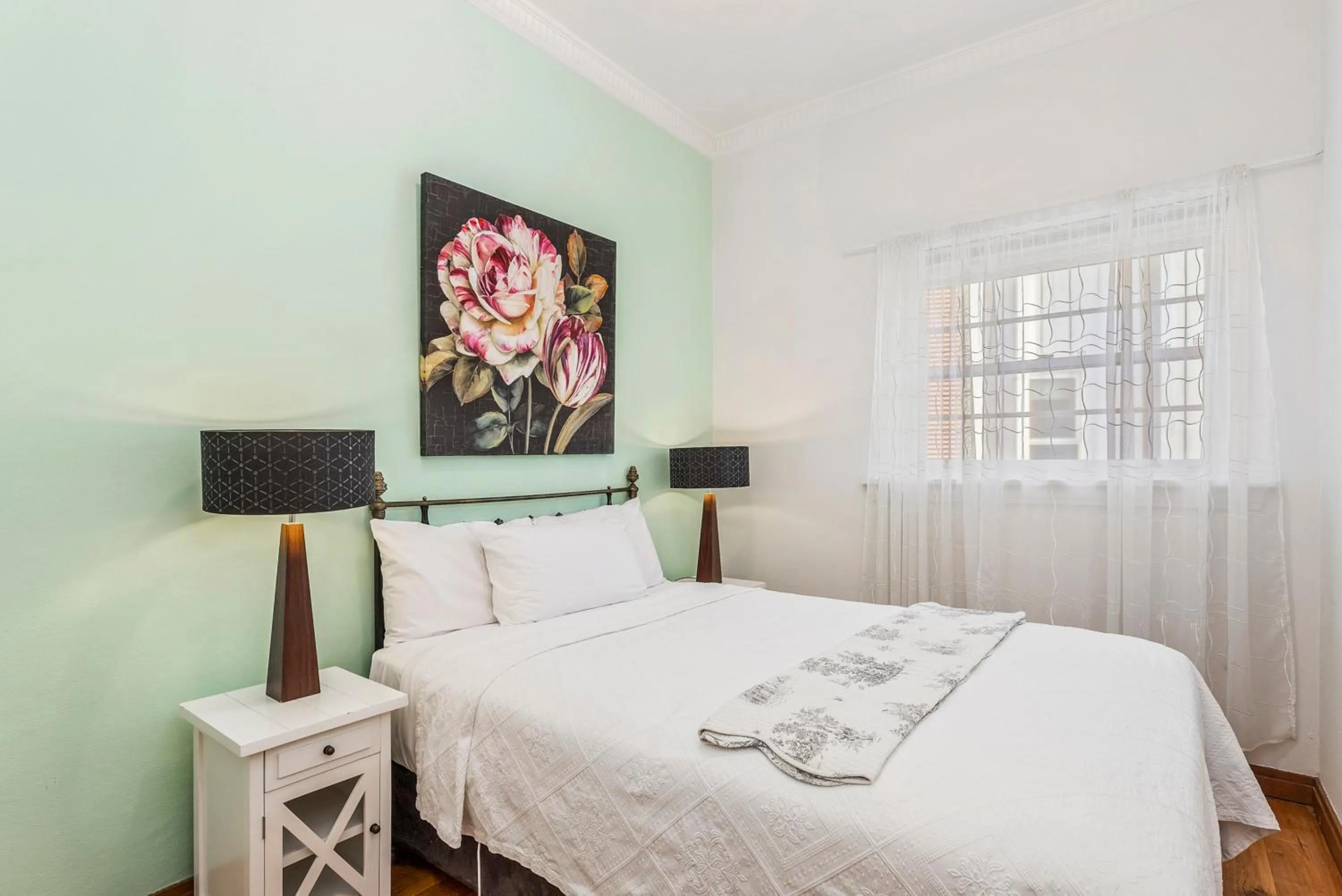 Bedroom, Bed in Captains Retreat Apartments and Cottages