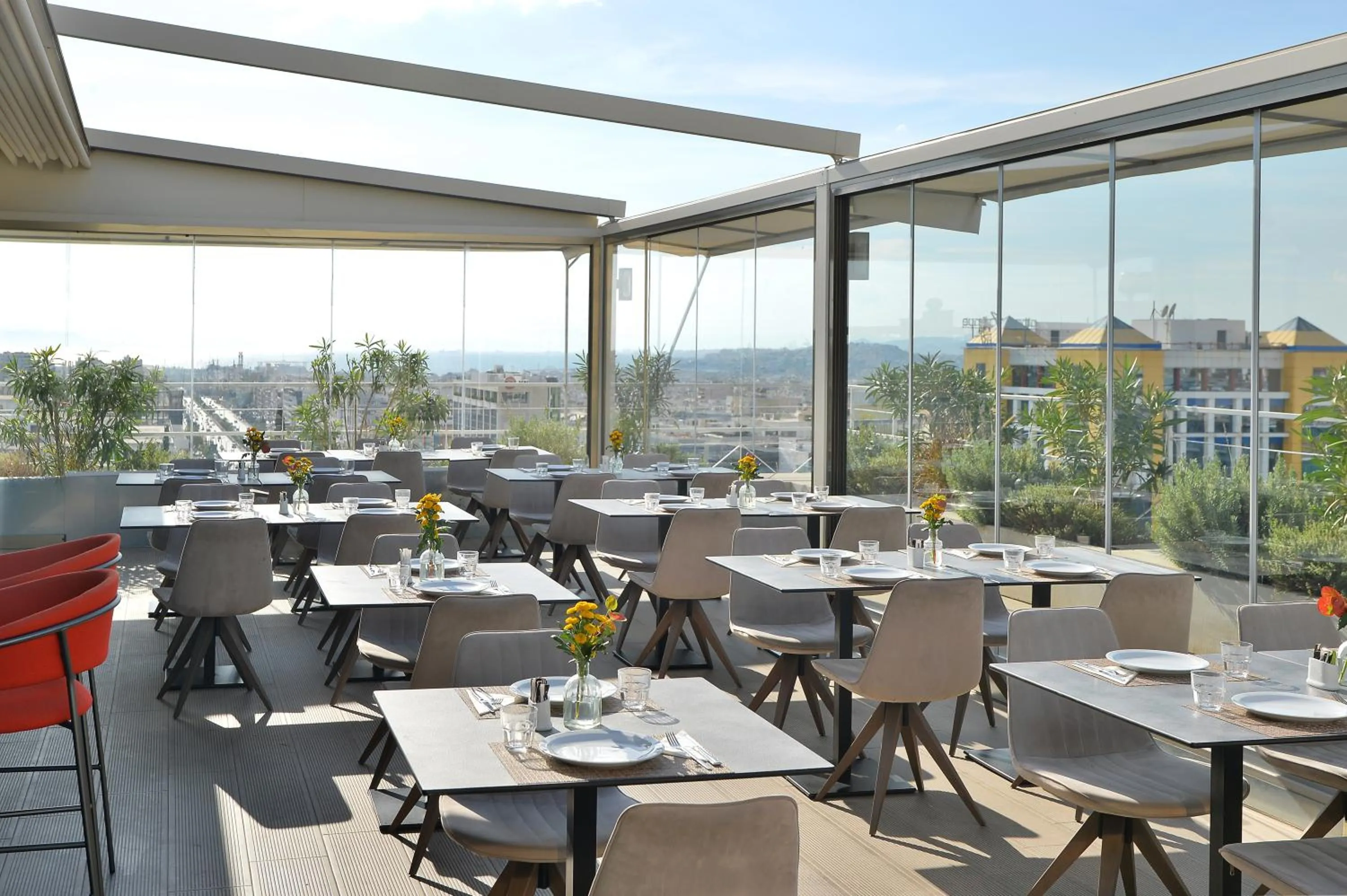 Coffee/tea facilities in Athenaeum Smart Hotel