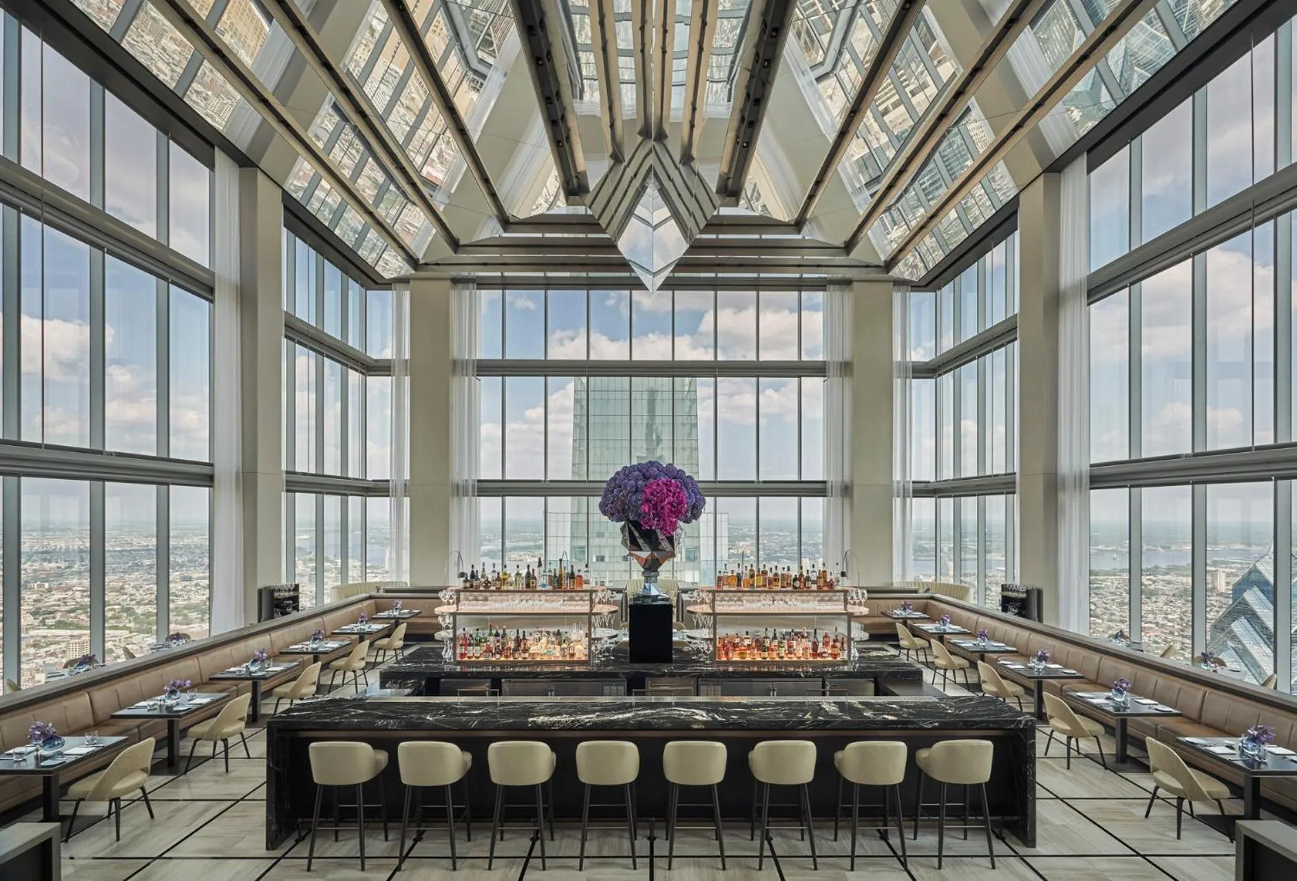 Restaurant/places to eat in Four Seasons Hotel Philadelphia at Comcast Center