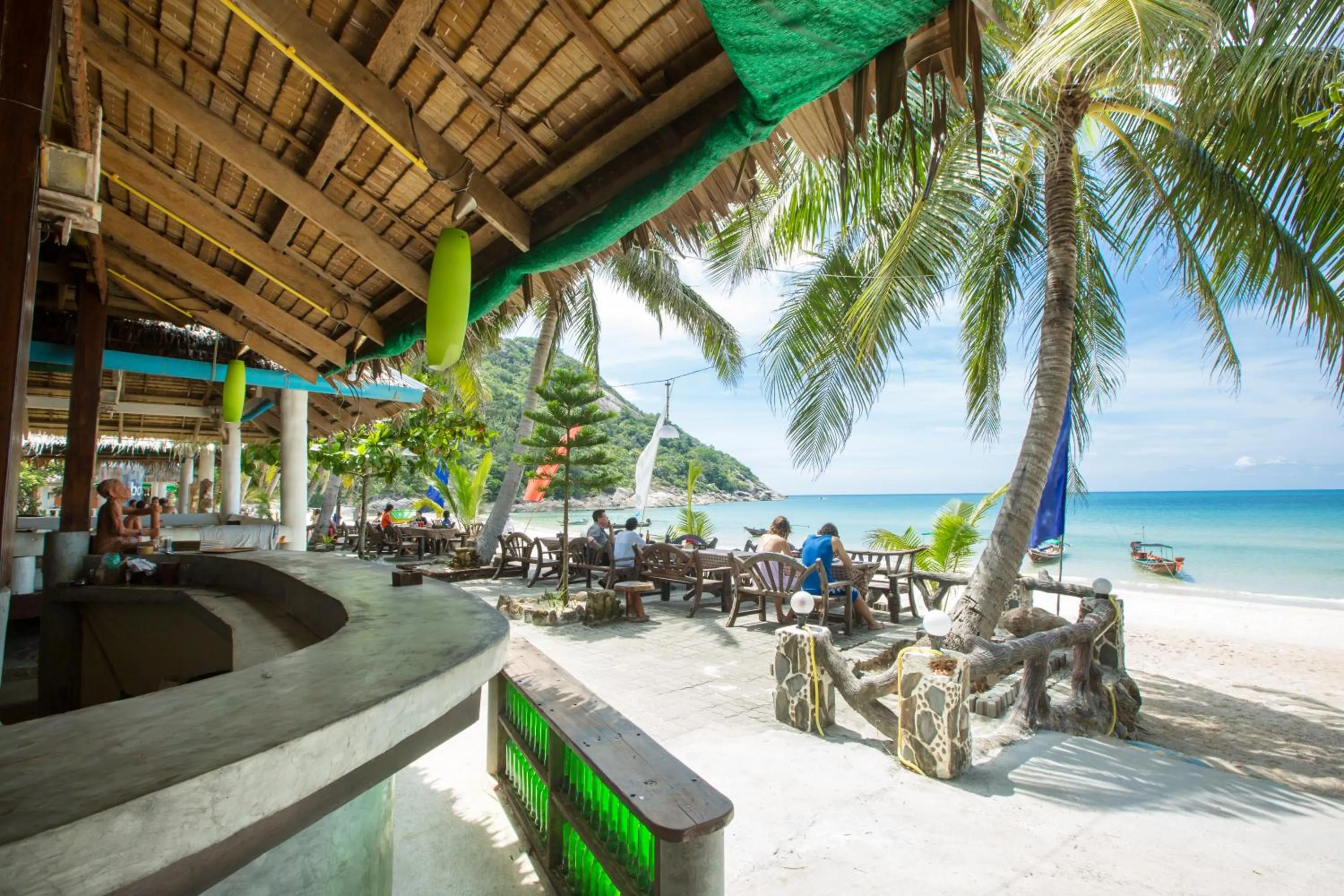 Restaurant/places to eat in Bottle Beach 1 Resort