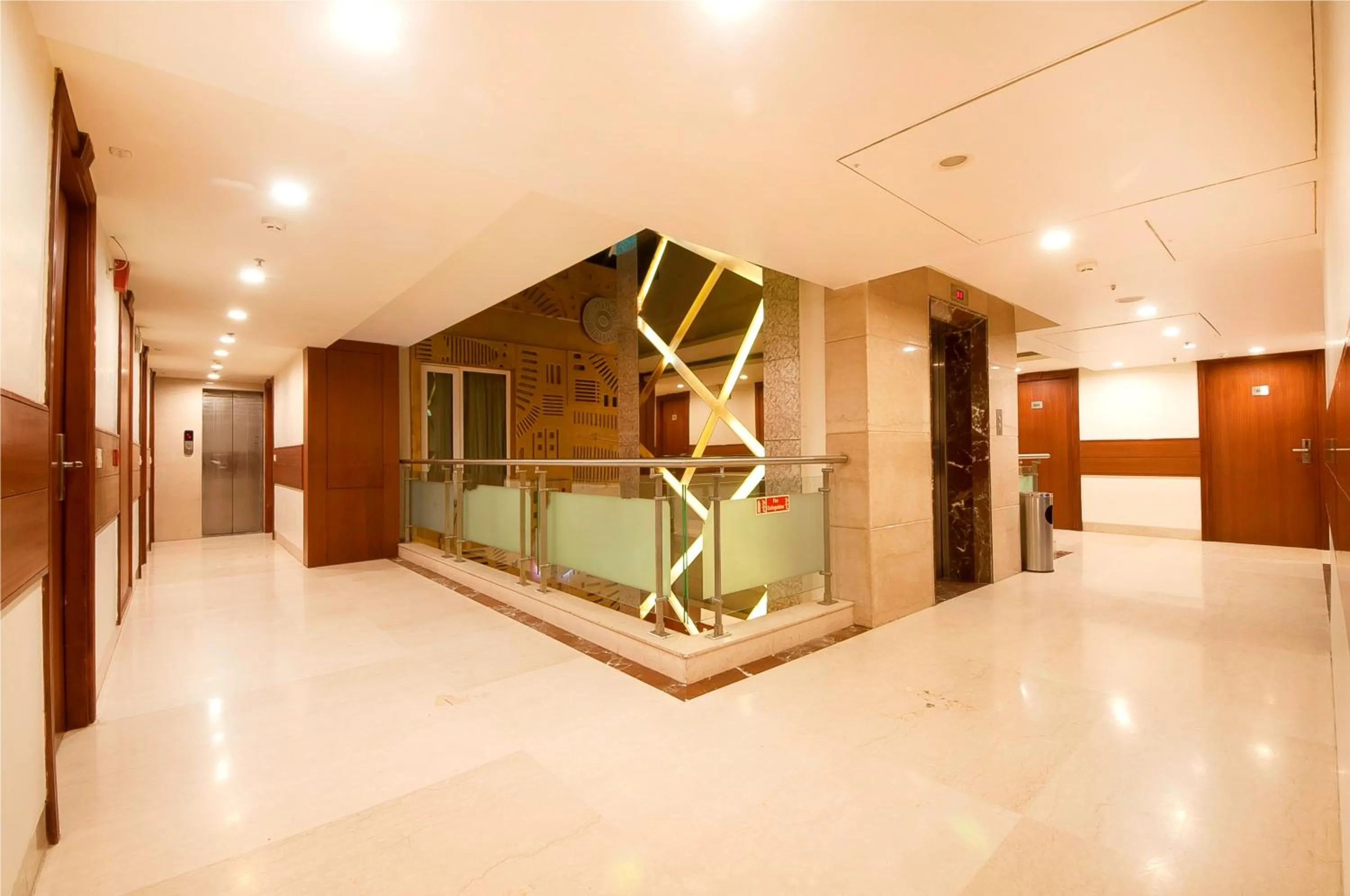 Area and facilities in Hotel Regent Grand