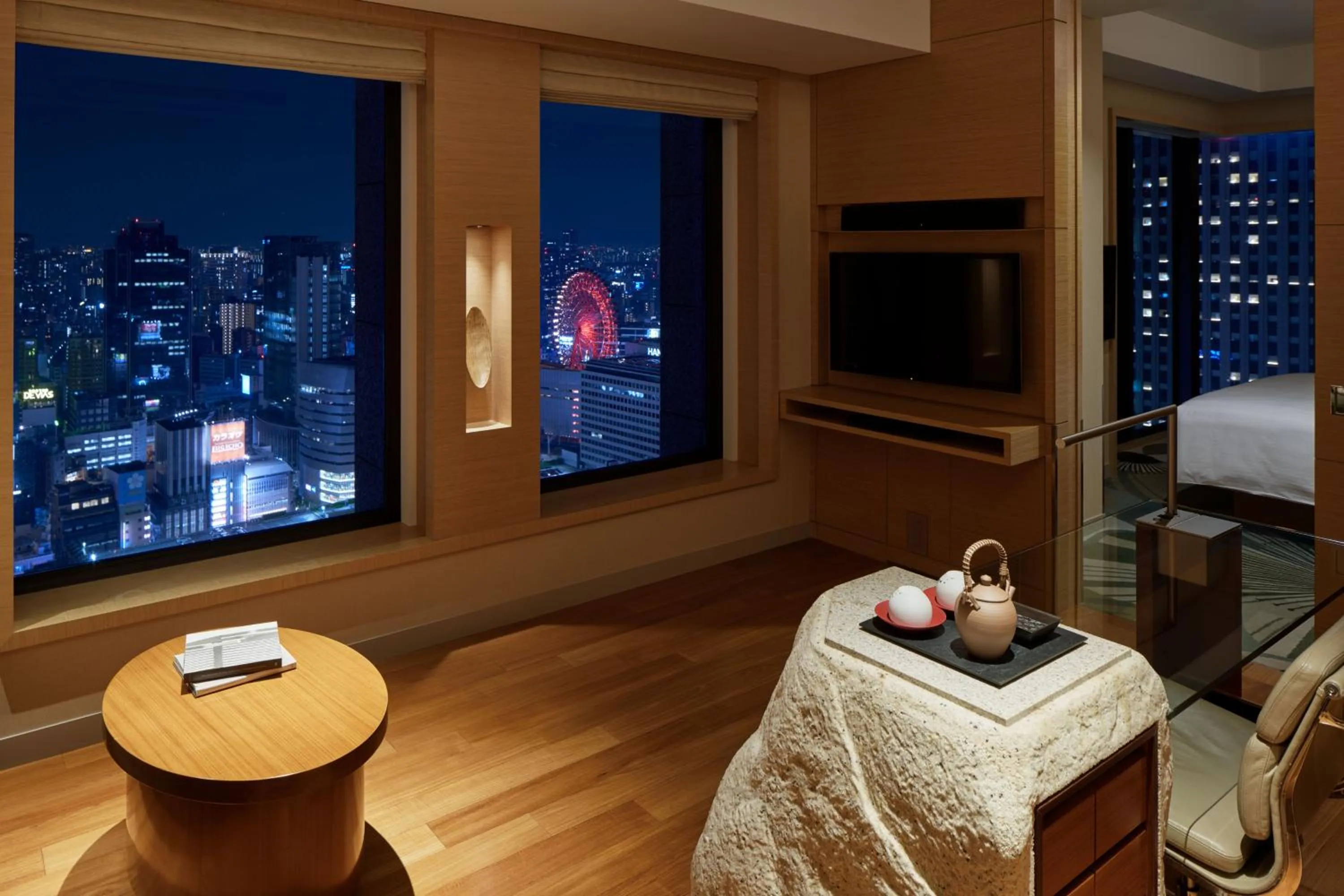 View (from property/room), Bed in InterContinental Hotel Osaka by IHG
