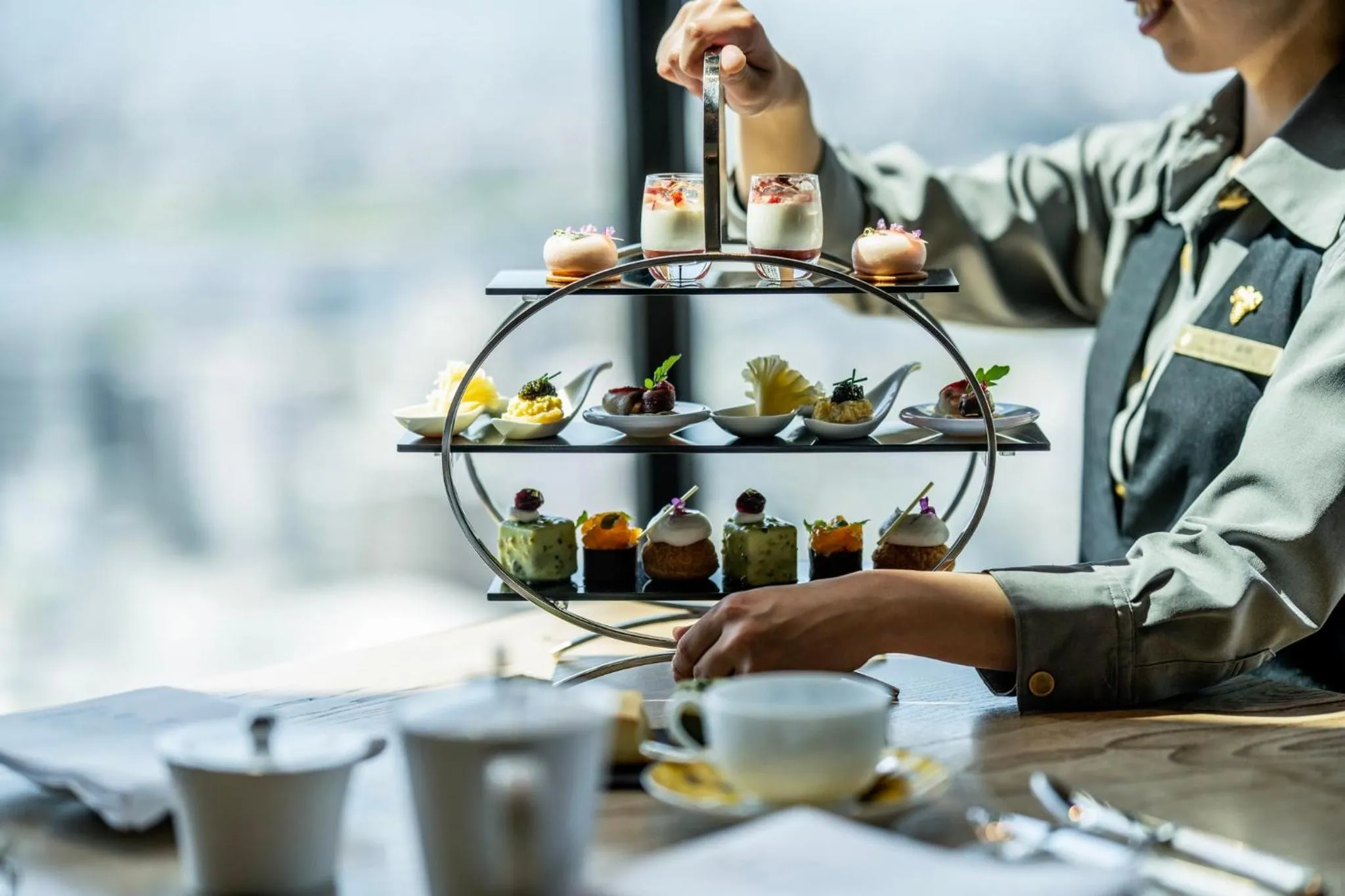 Lounge or bar in InterContinental Hotel Osaka by IHG