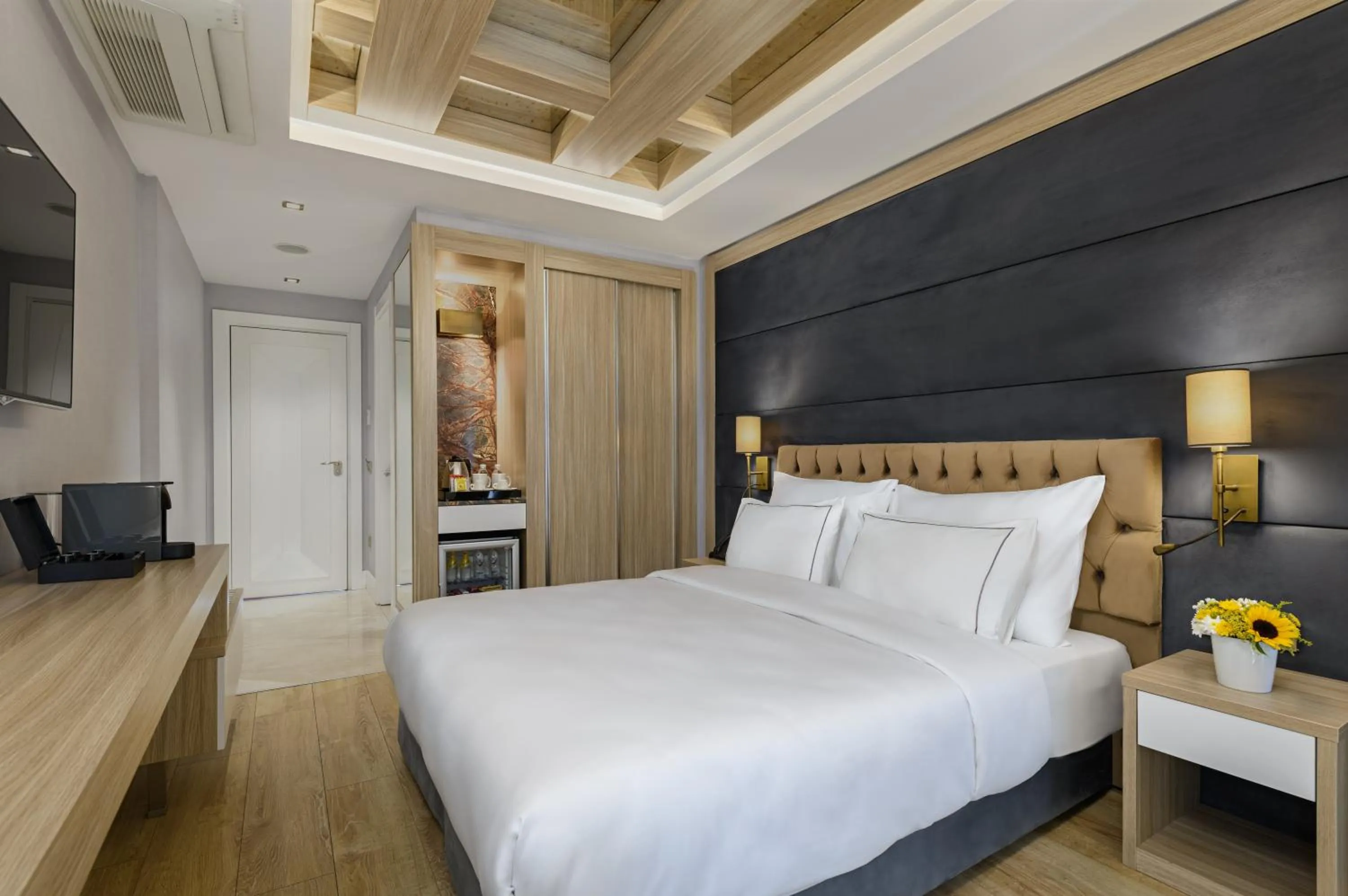 Bed in Gleam Bomonti Hotel