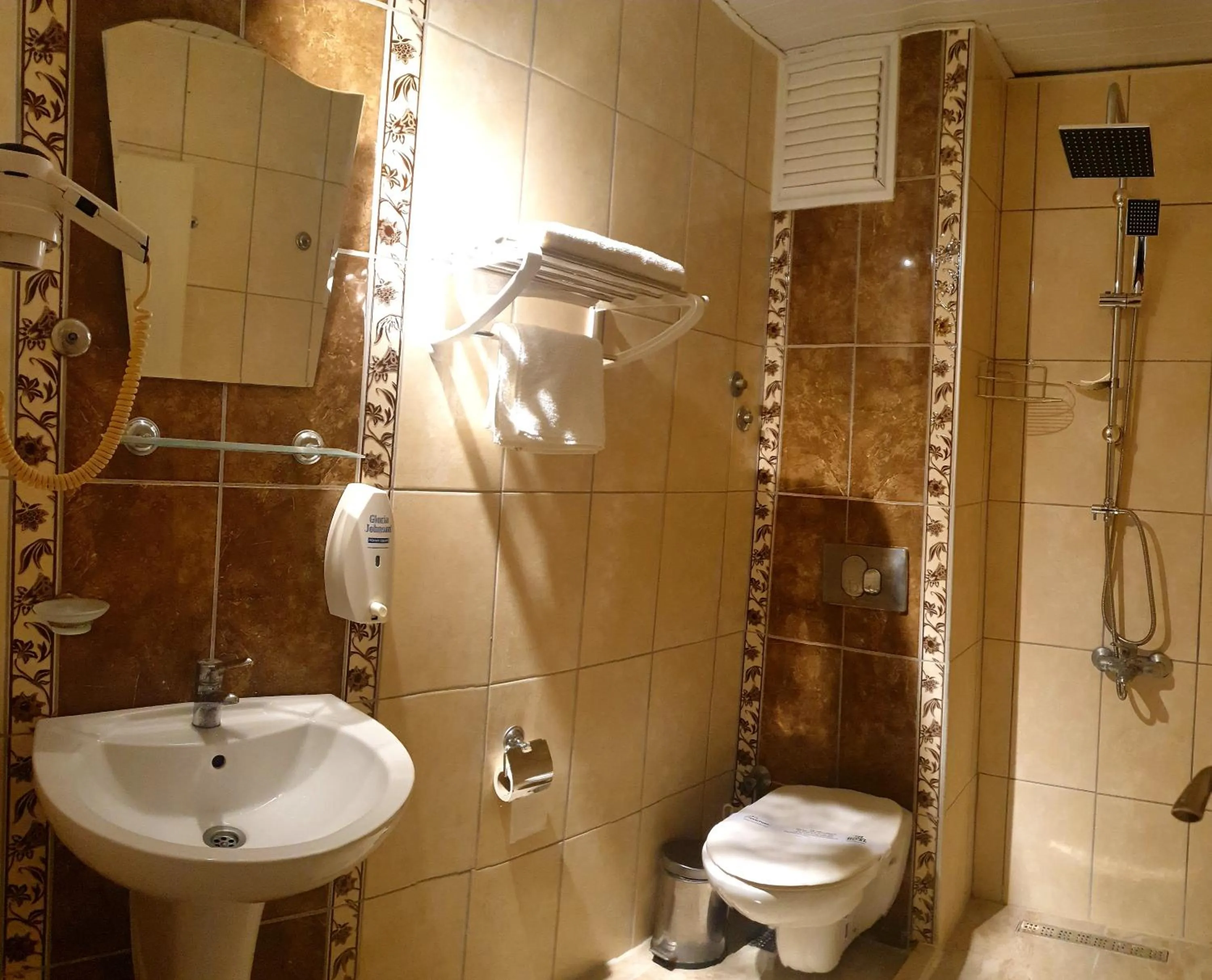 Bathroom in TEPE HOTEL&BUSINESS SUITE