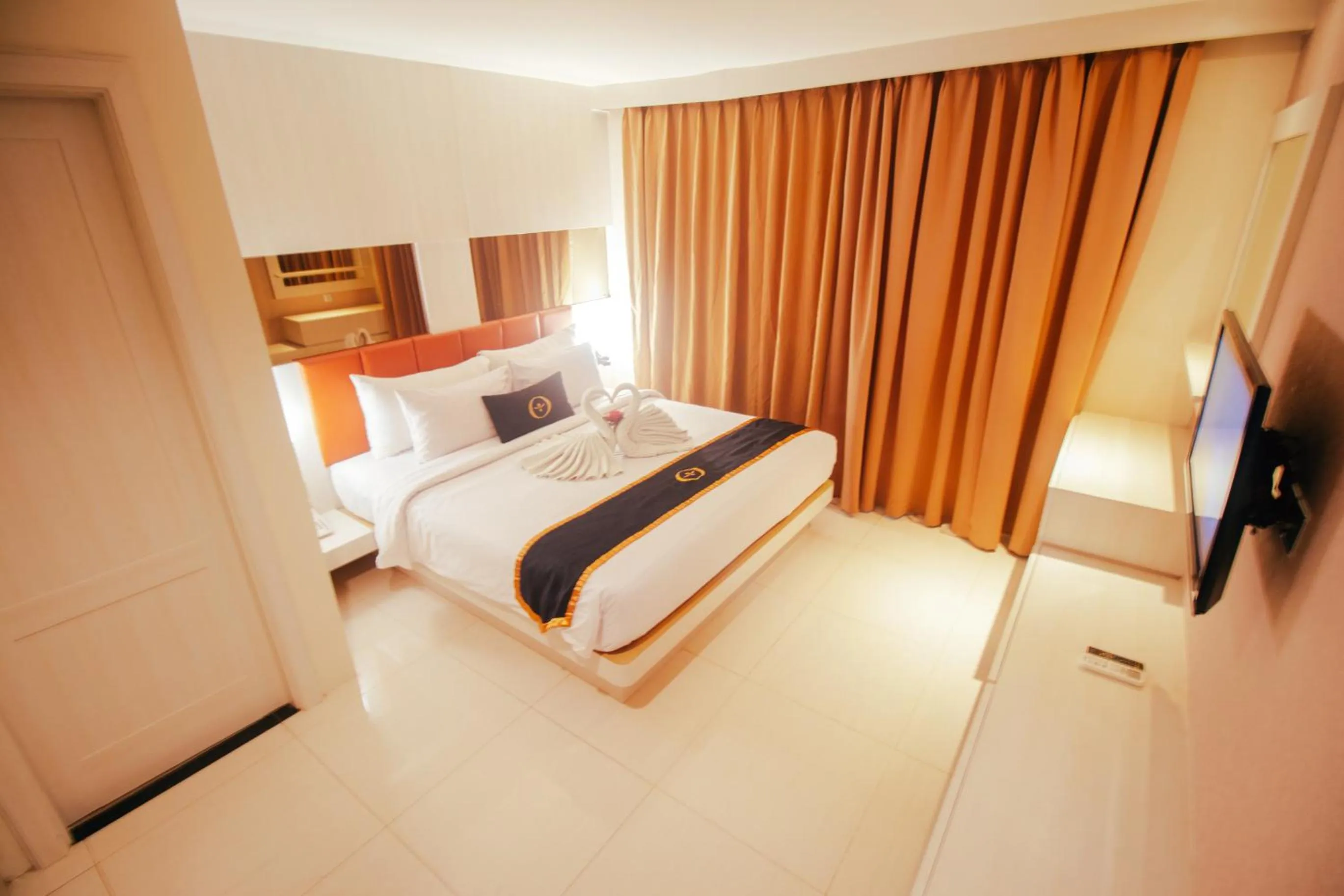 Photo of the whole room, Bed in Nagoya Mansion Hotel and Residence