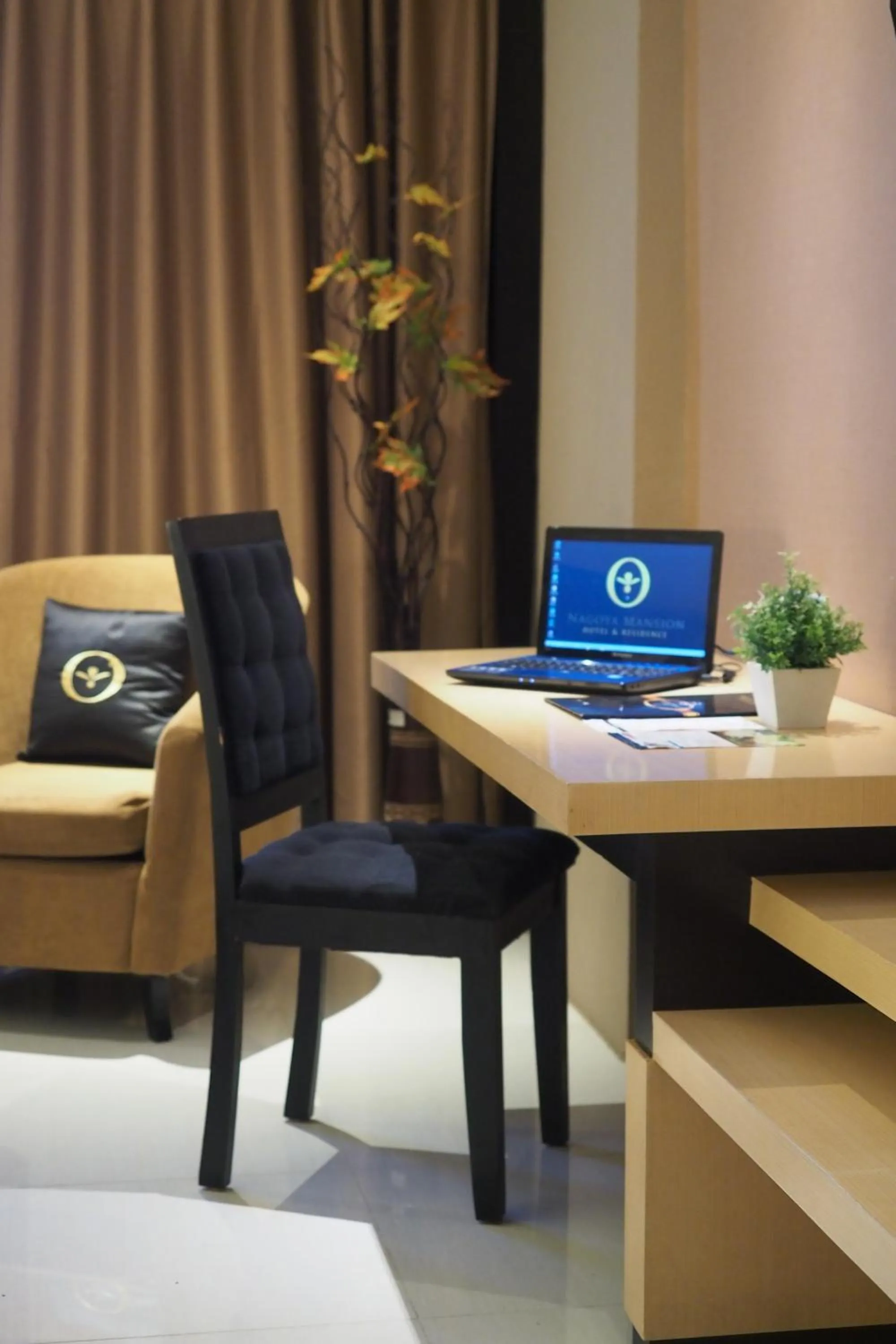 Seating area in Nagoya Mansion Hotel and Residence