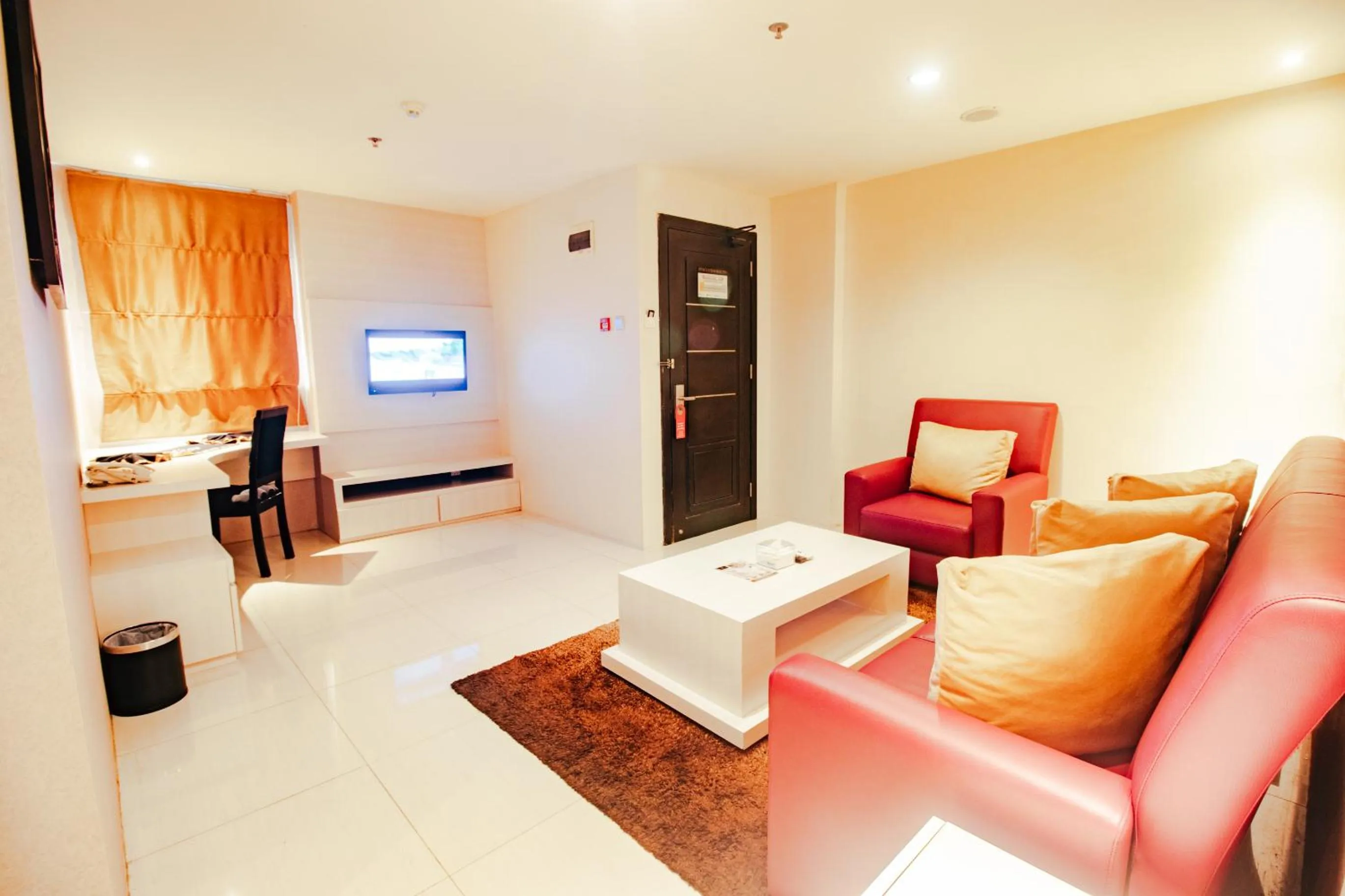 Communal lounge/ TV room in Nagoya Mansion Hotel and Residence