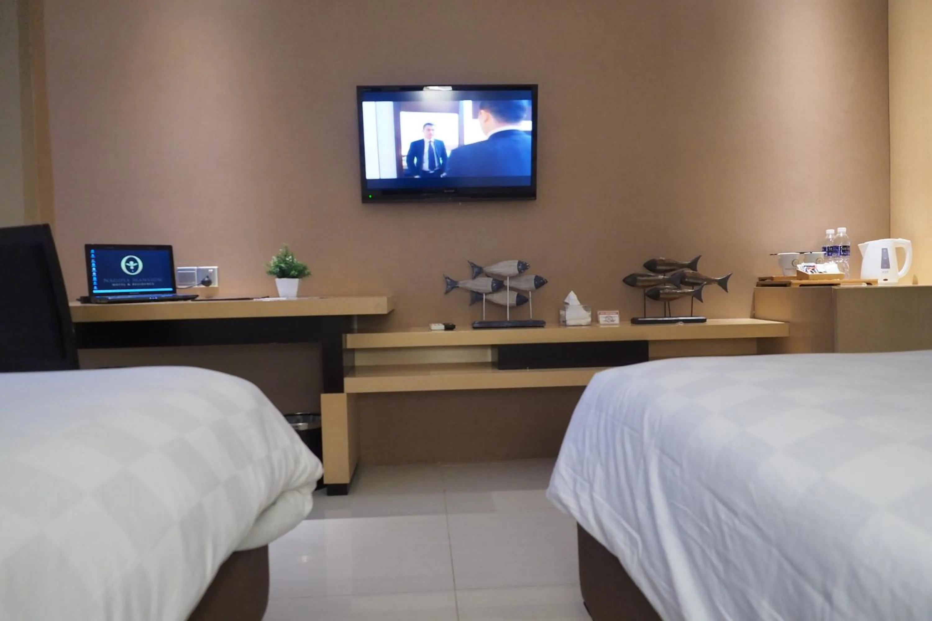 TV and multimedia, Bed in Nagoya Mansion Hotel and Residence