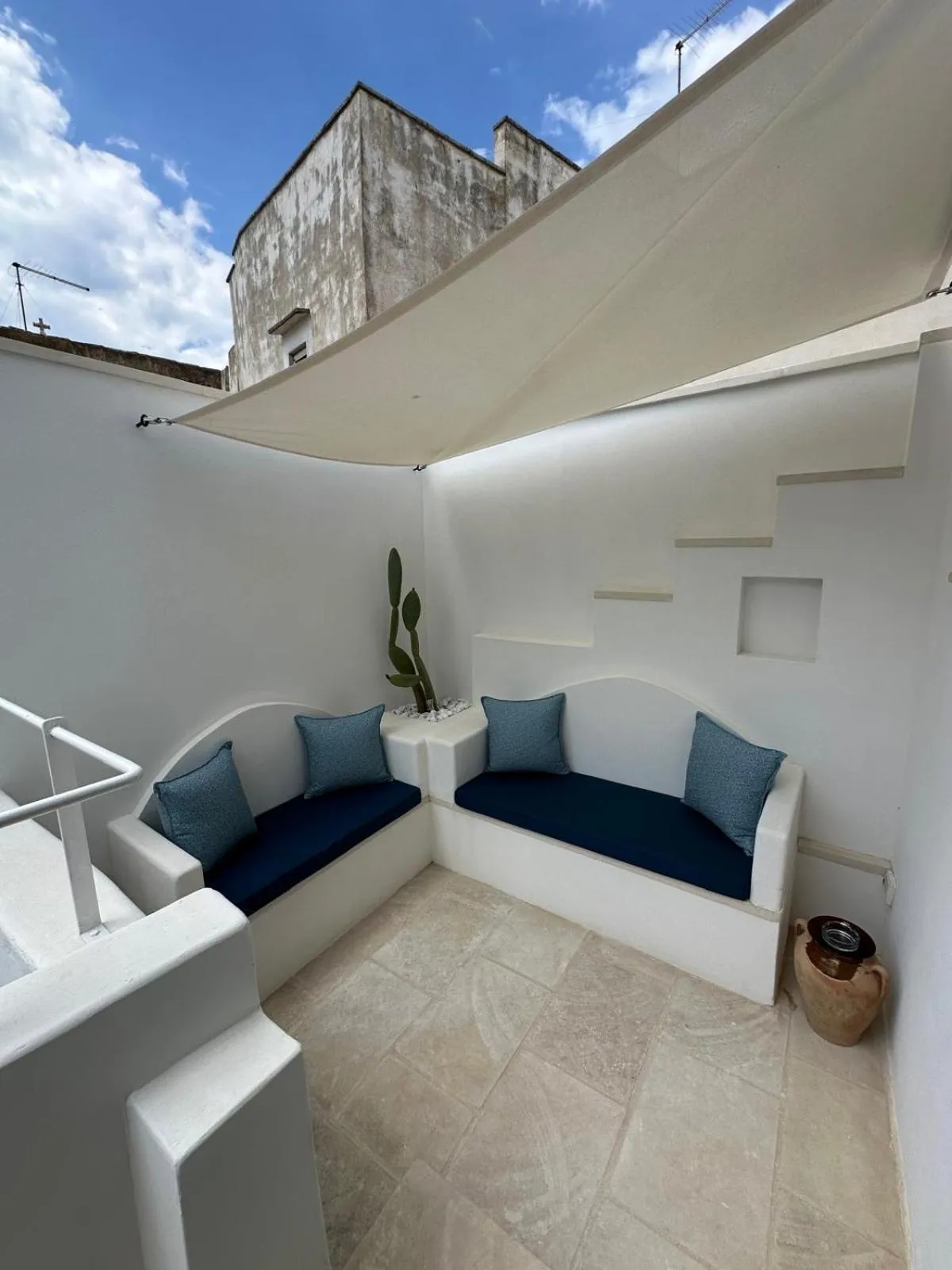 Balcony/Terrace in Pascaraymondo Suite Palace