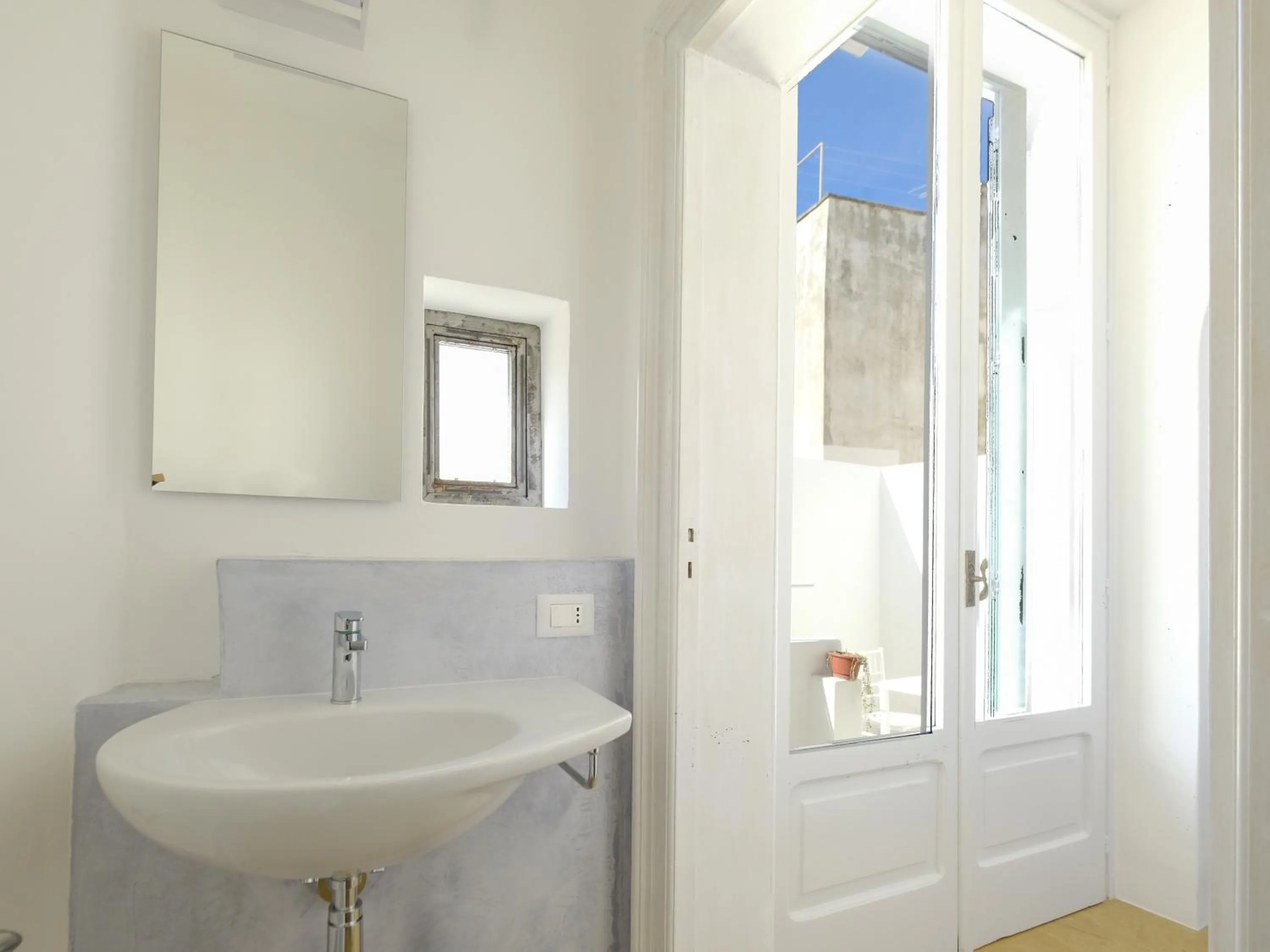 Bathroom in Pascaraymondo Suite Palace