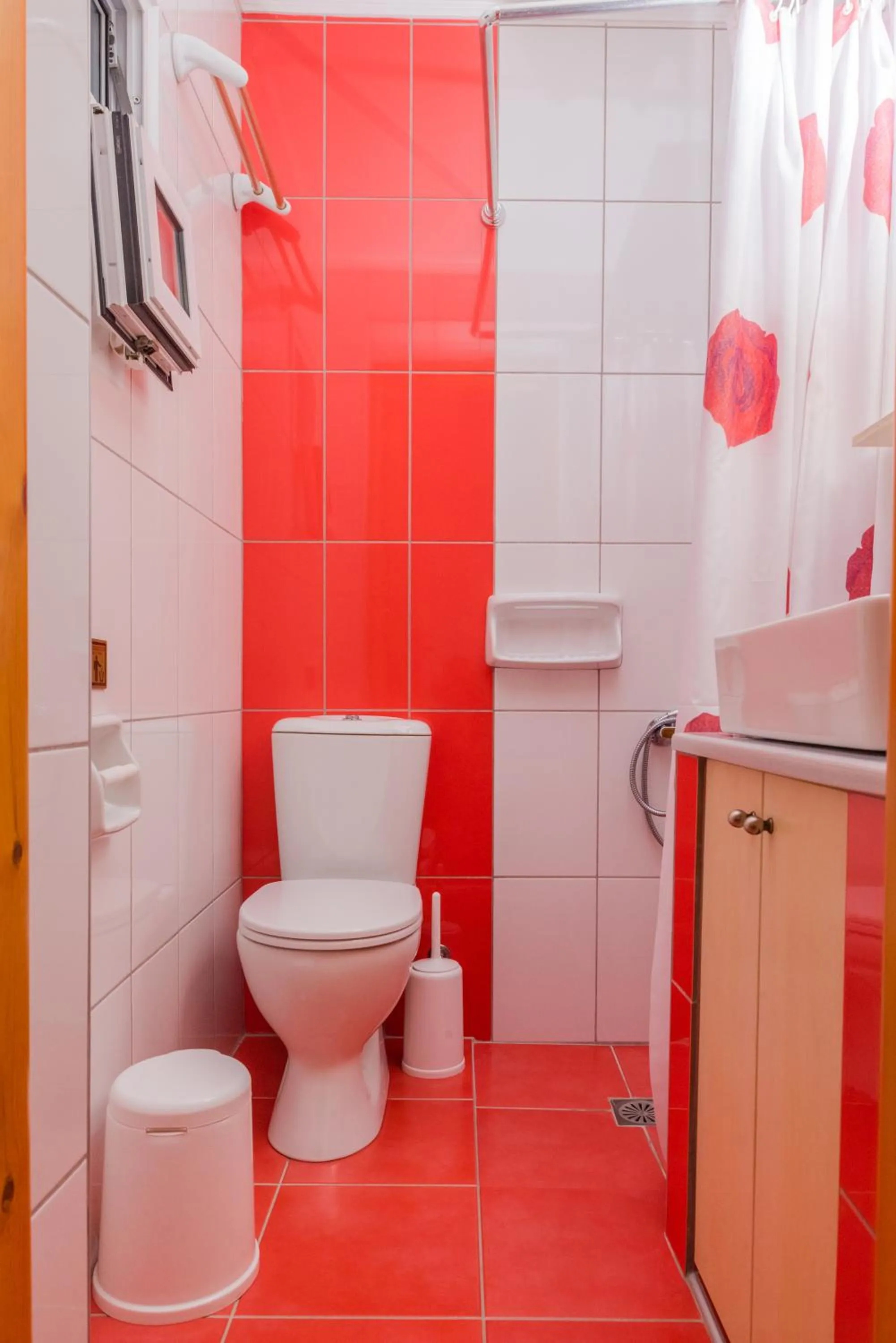 Bathroom in Arsinoi Studios and Apartments