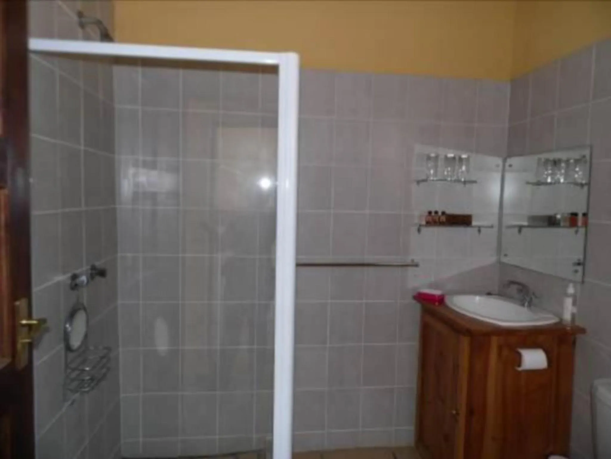 Shower in The Old Mill Hotel