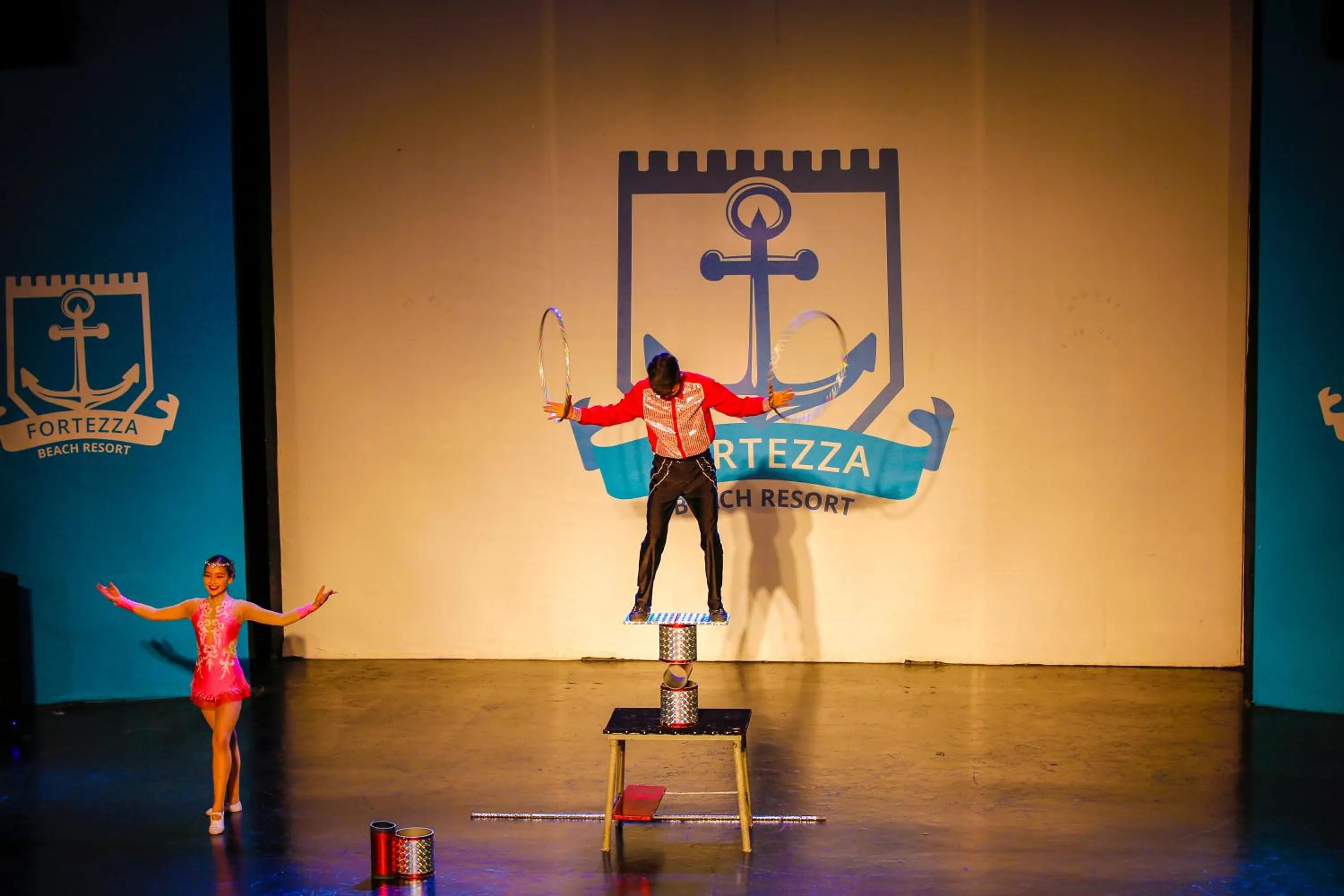 Evening entertainment in Fortezza Beach Resort