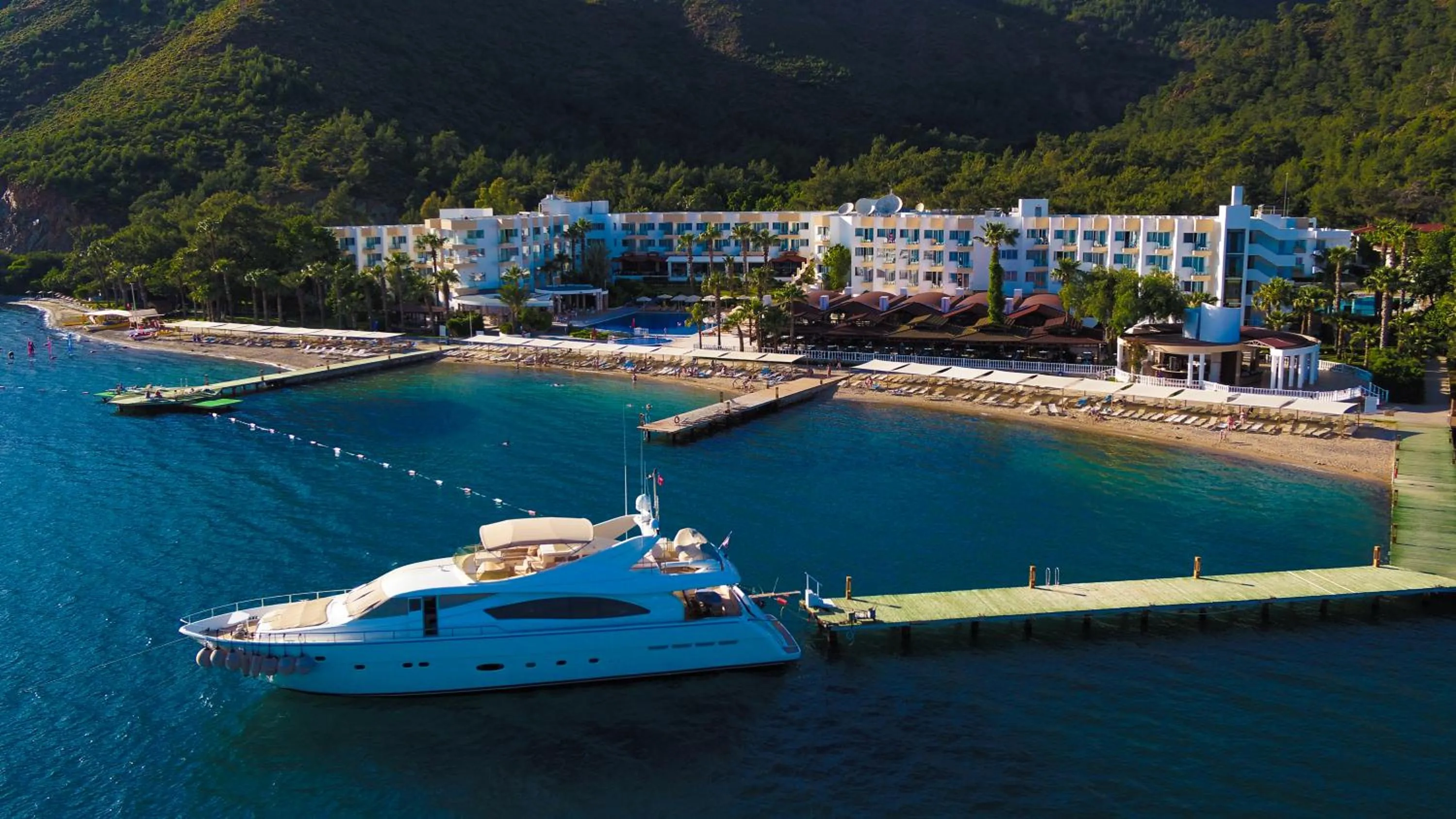 Property building in Fortezza Beach Resort