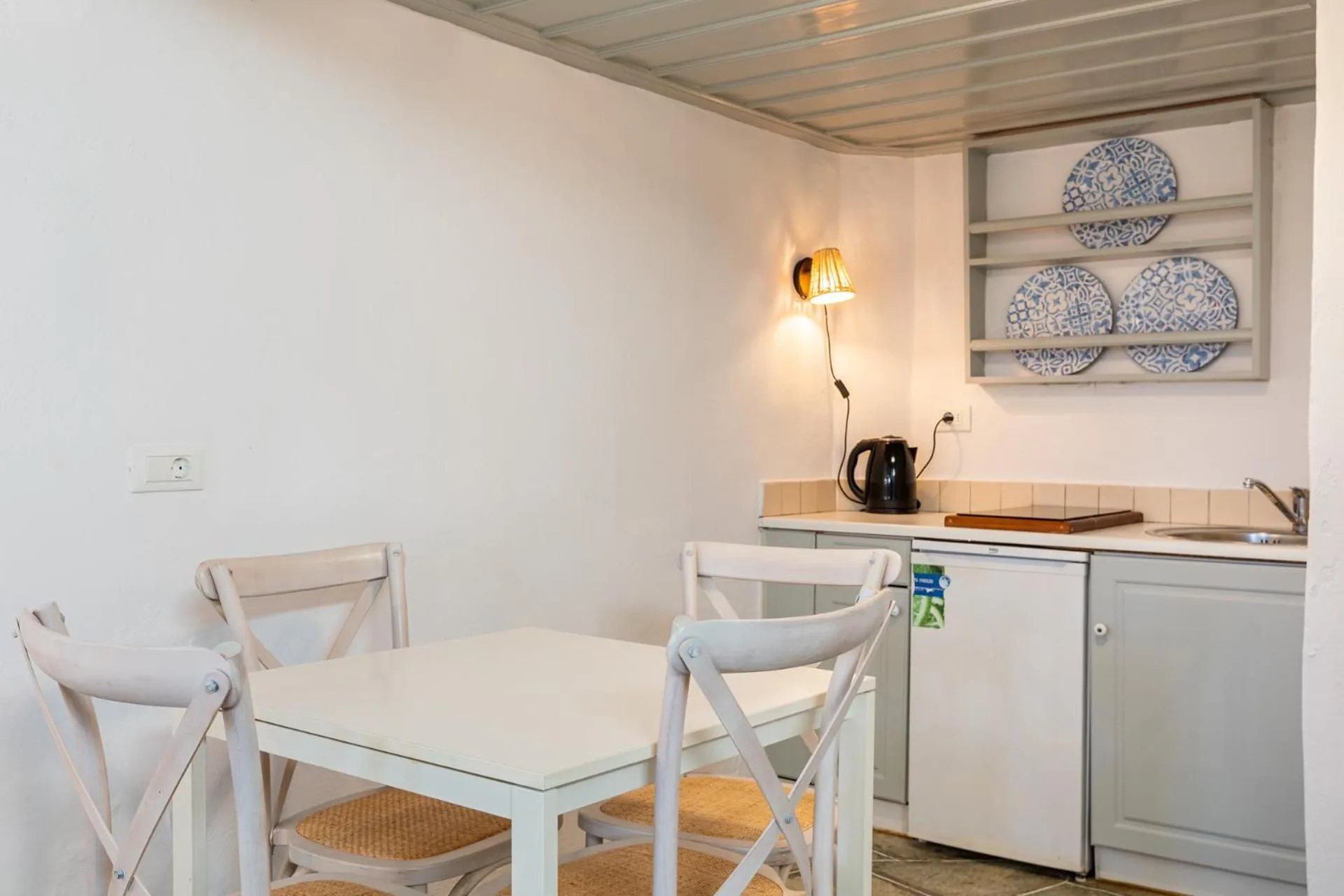 Kitchen or kitchenette in Lighthouse Hotel