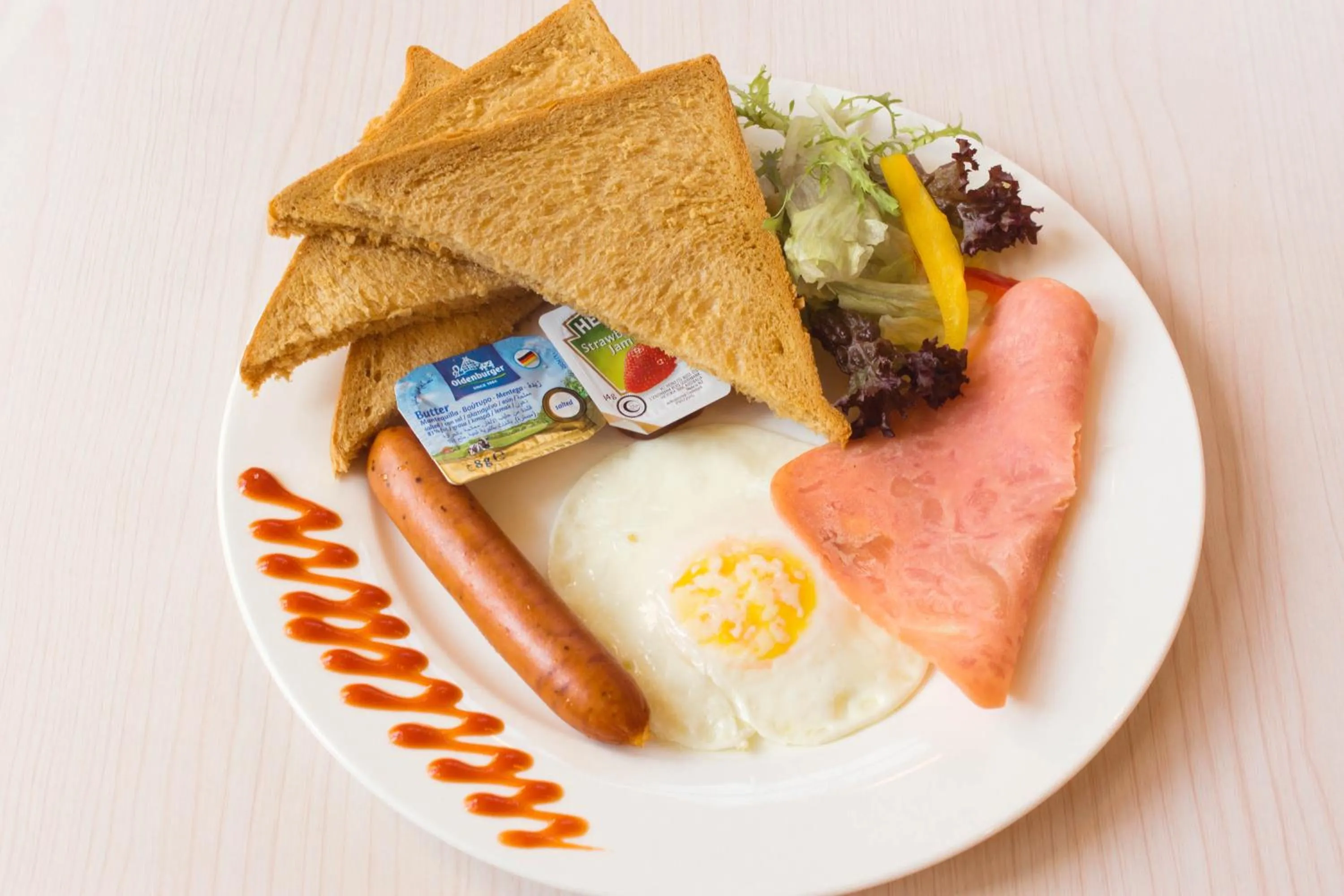 Restaurant/places to eat in Micasa Hotel