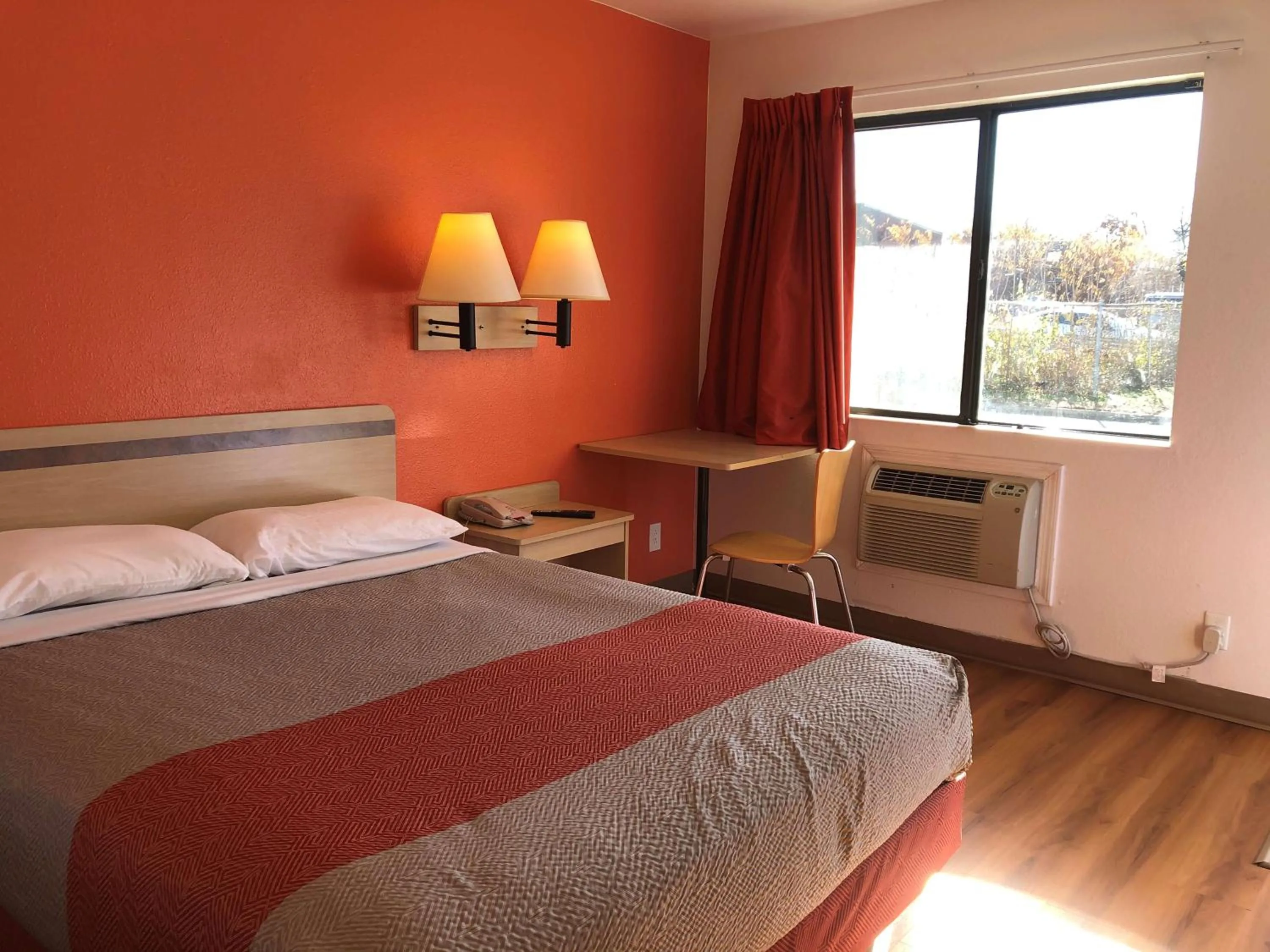 Bedroom, Bed in Motel 6-Goodlettsville, TN - Nashville