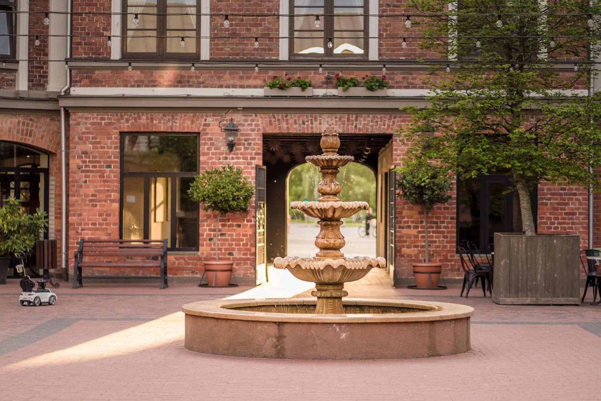 Property building in Art Hotel Roma