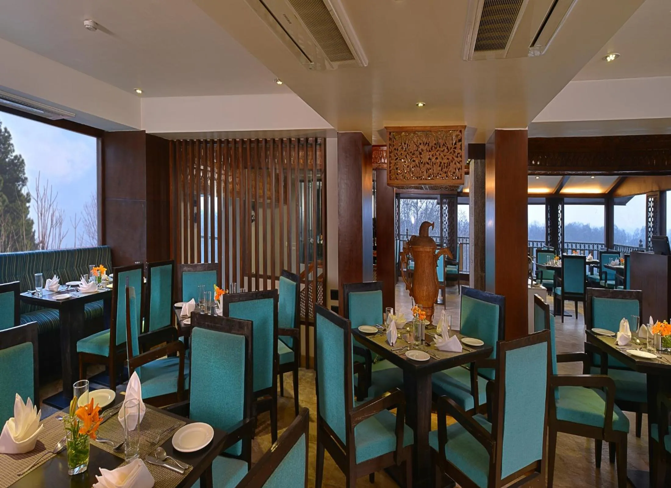 Food and drinks in Golden Tulip Srinagar