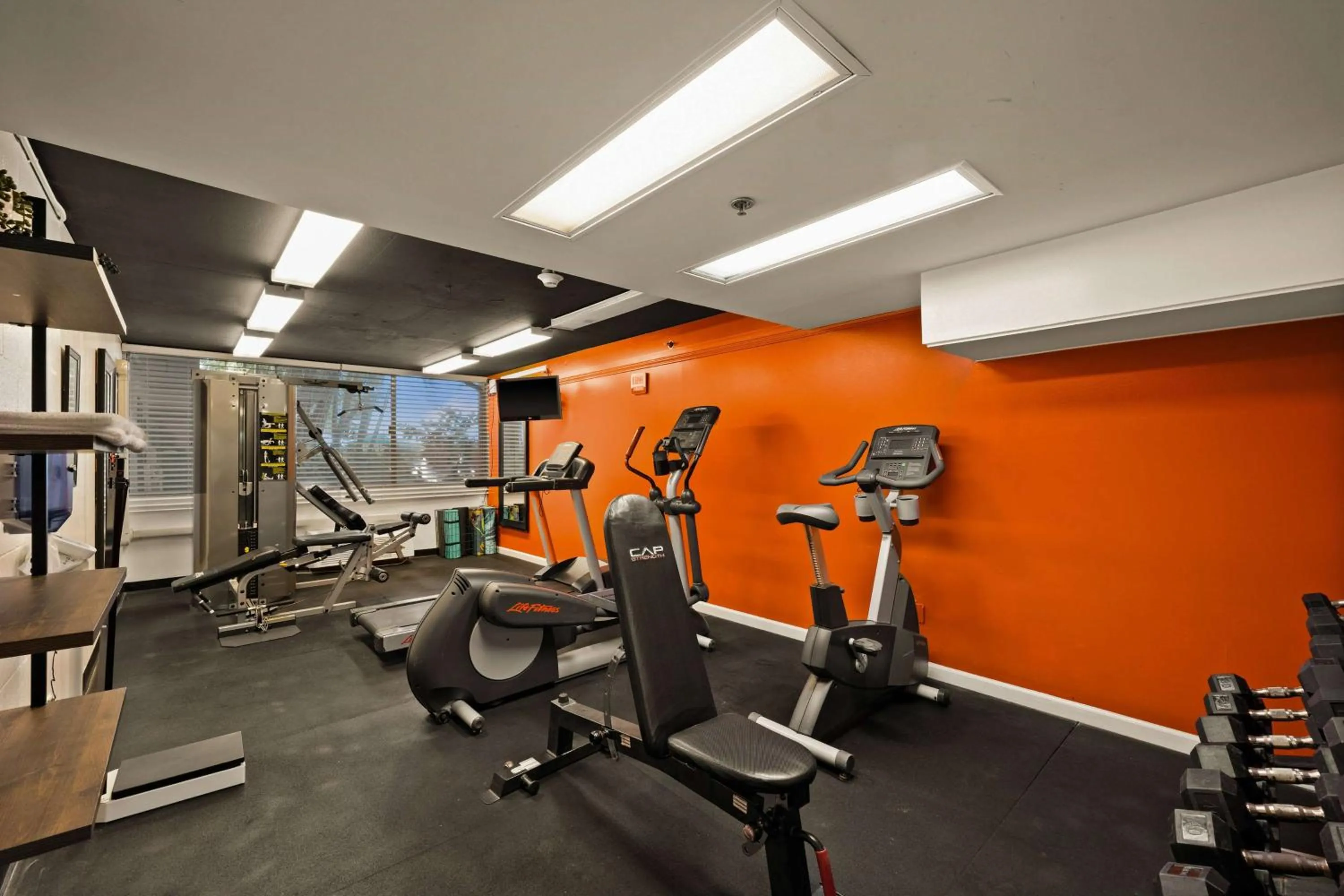 Airport Honolulu Hotel, Trademark Collection by Wyndham