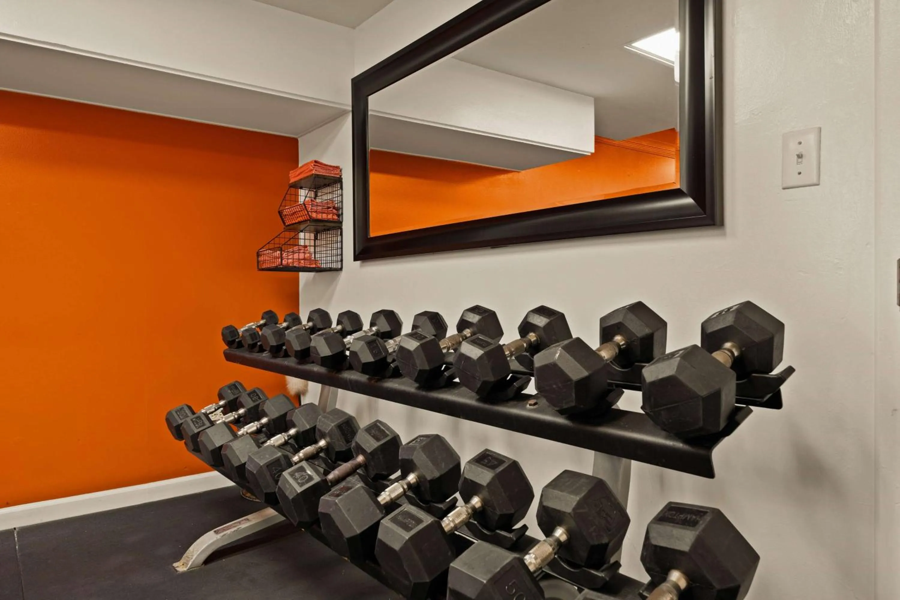 Airport Honolulu Hotel, Trademark Collection by Wyndham