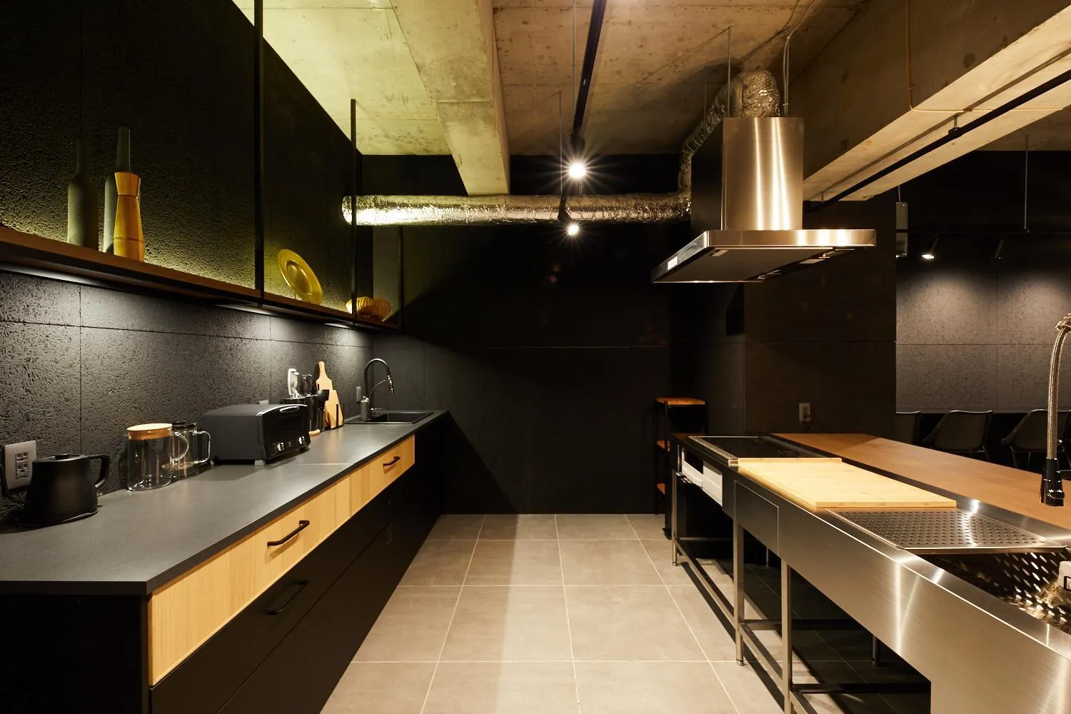 Communal kitchen in ZONK HOTEL Nakasu-Deaibashi