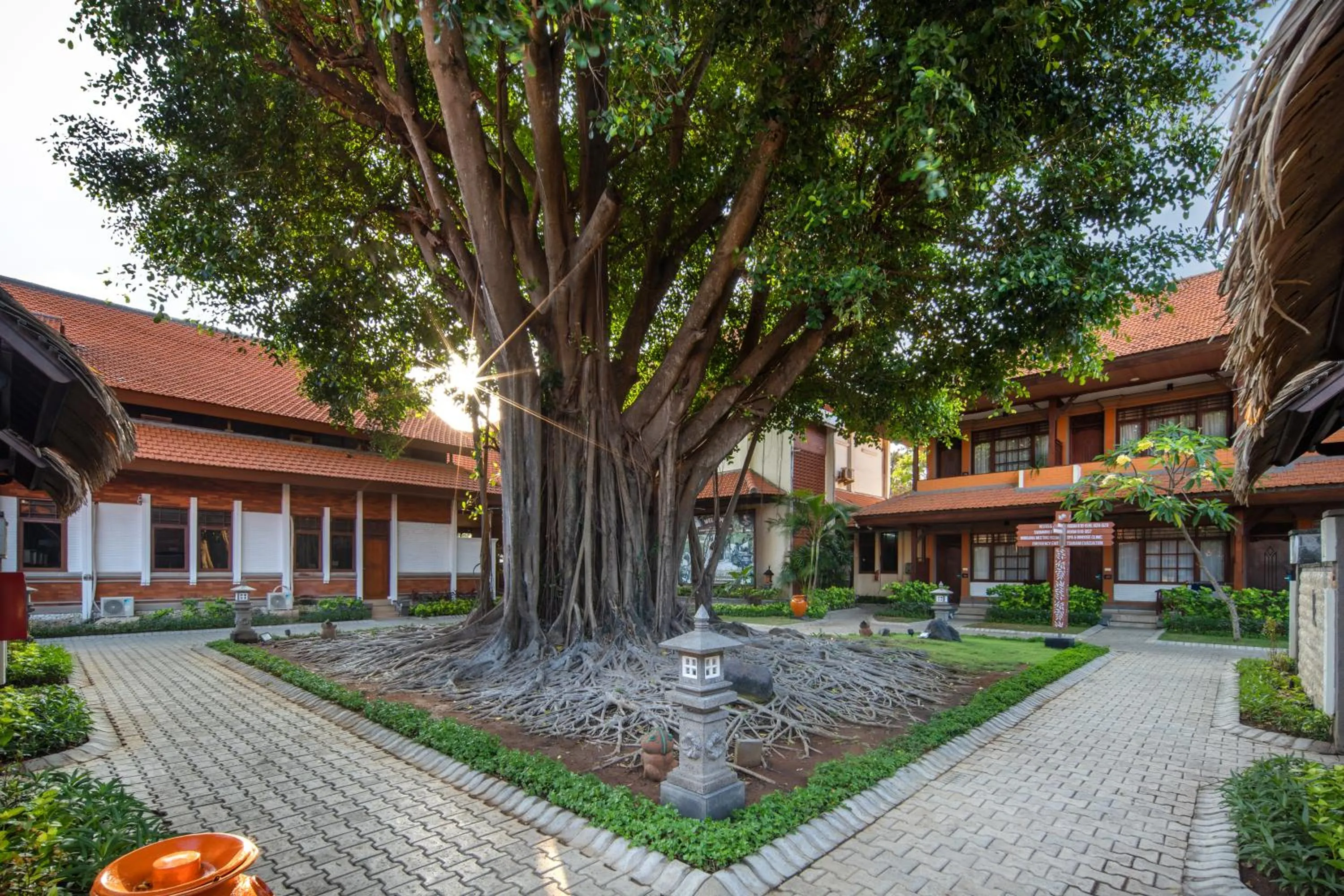 Property building in Grand Istana Rama Hotel