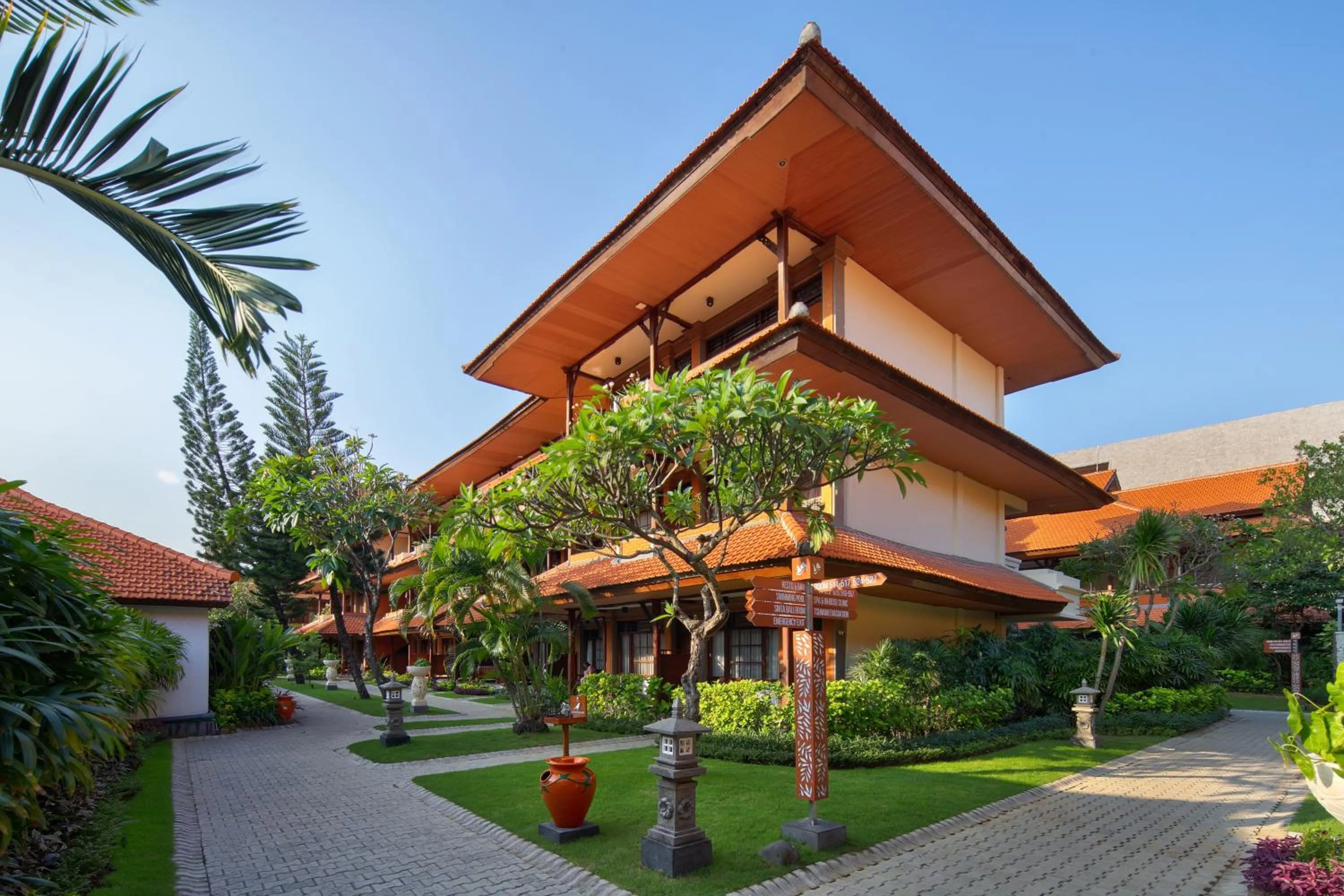 Property building in Grand Istana Rama Hotel
