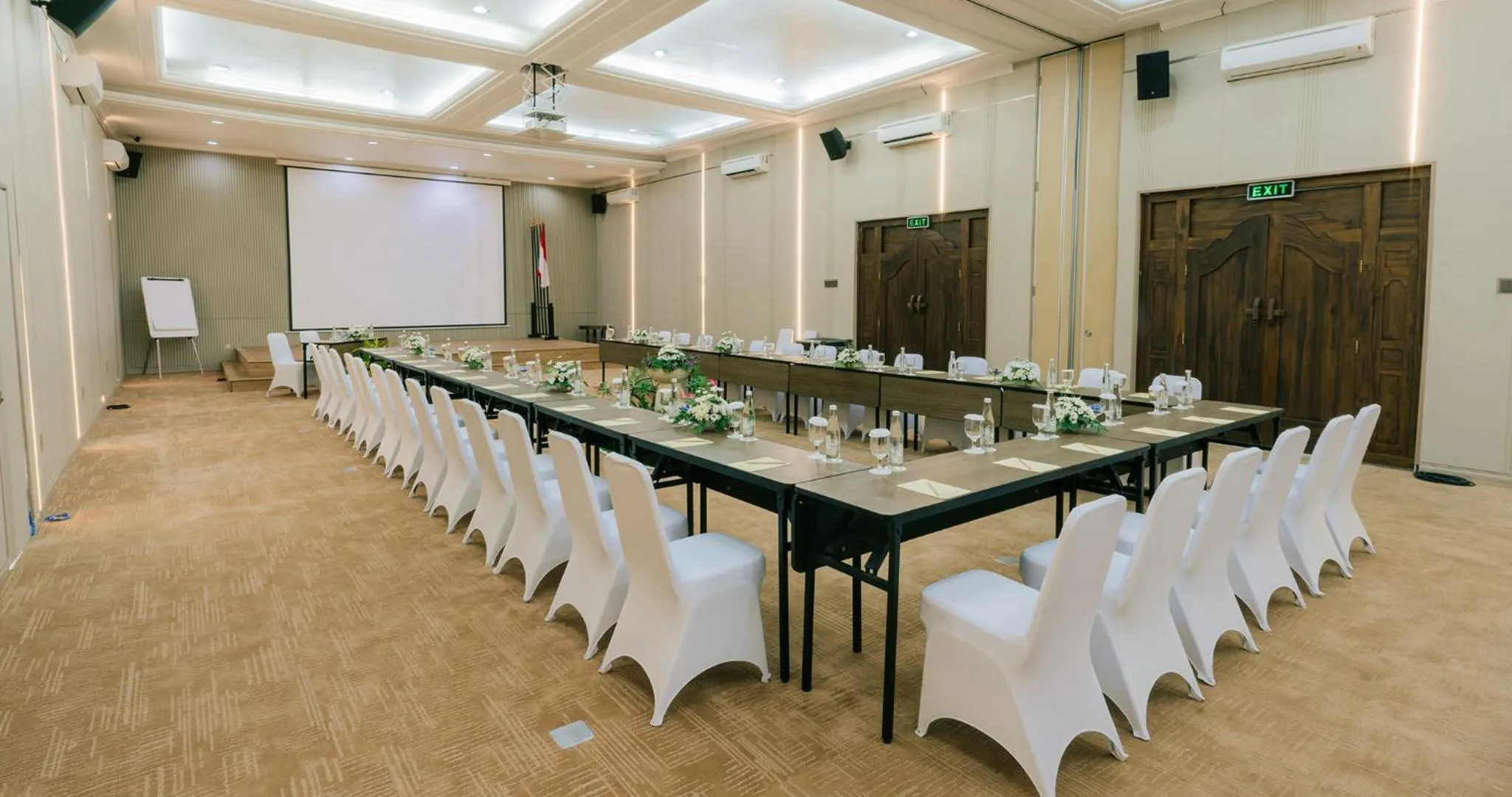 Meeting/conference room in Grand Istana Rama Hotel