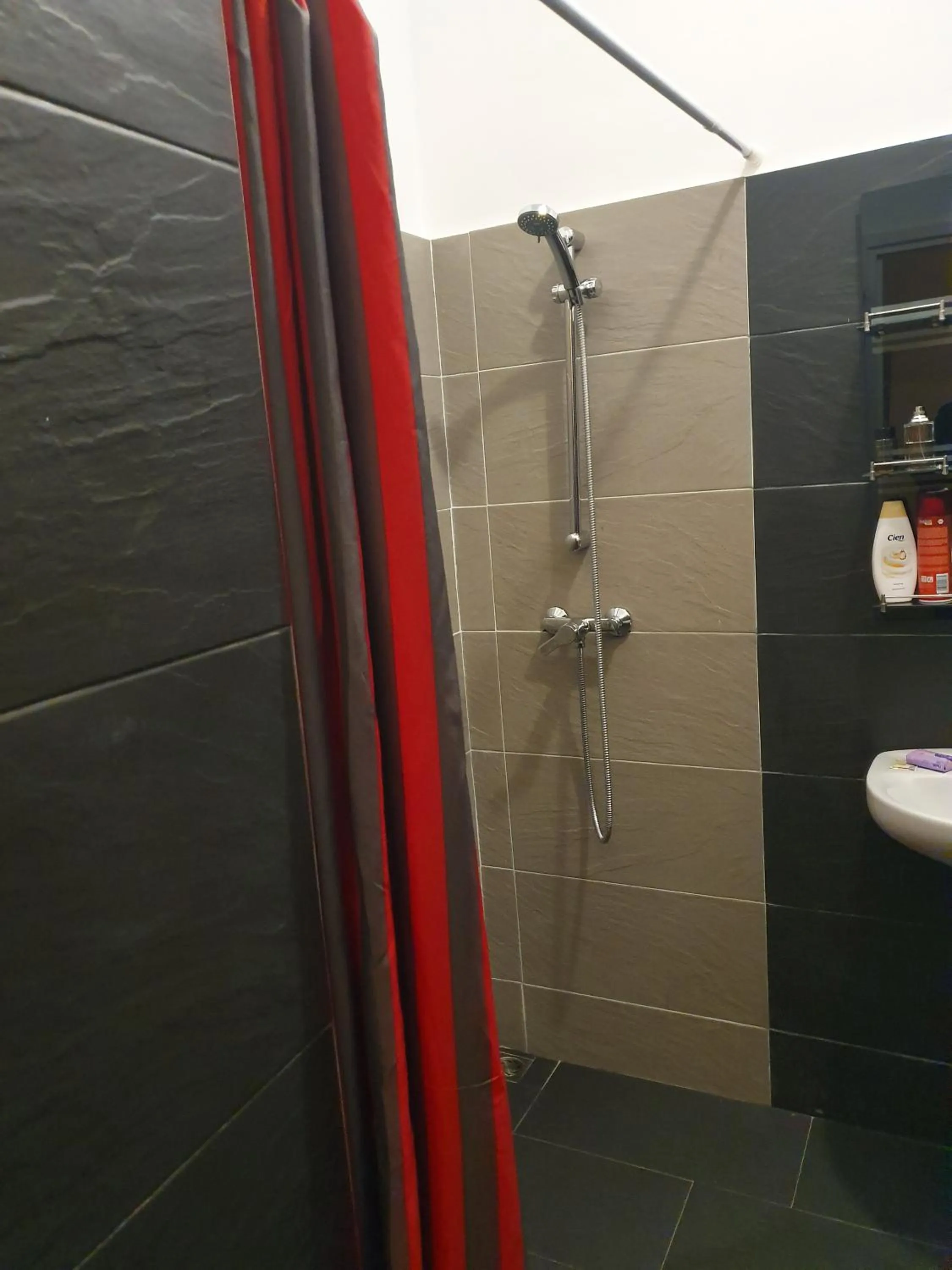 Shower in Ambassy Hotel