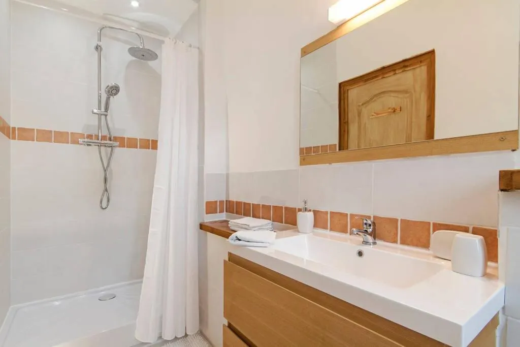 Property building in Domaine de la Matte