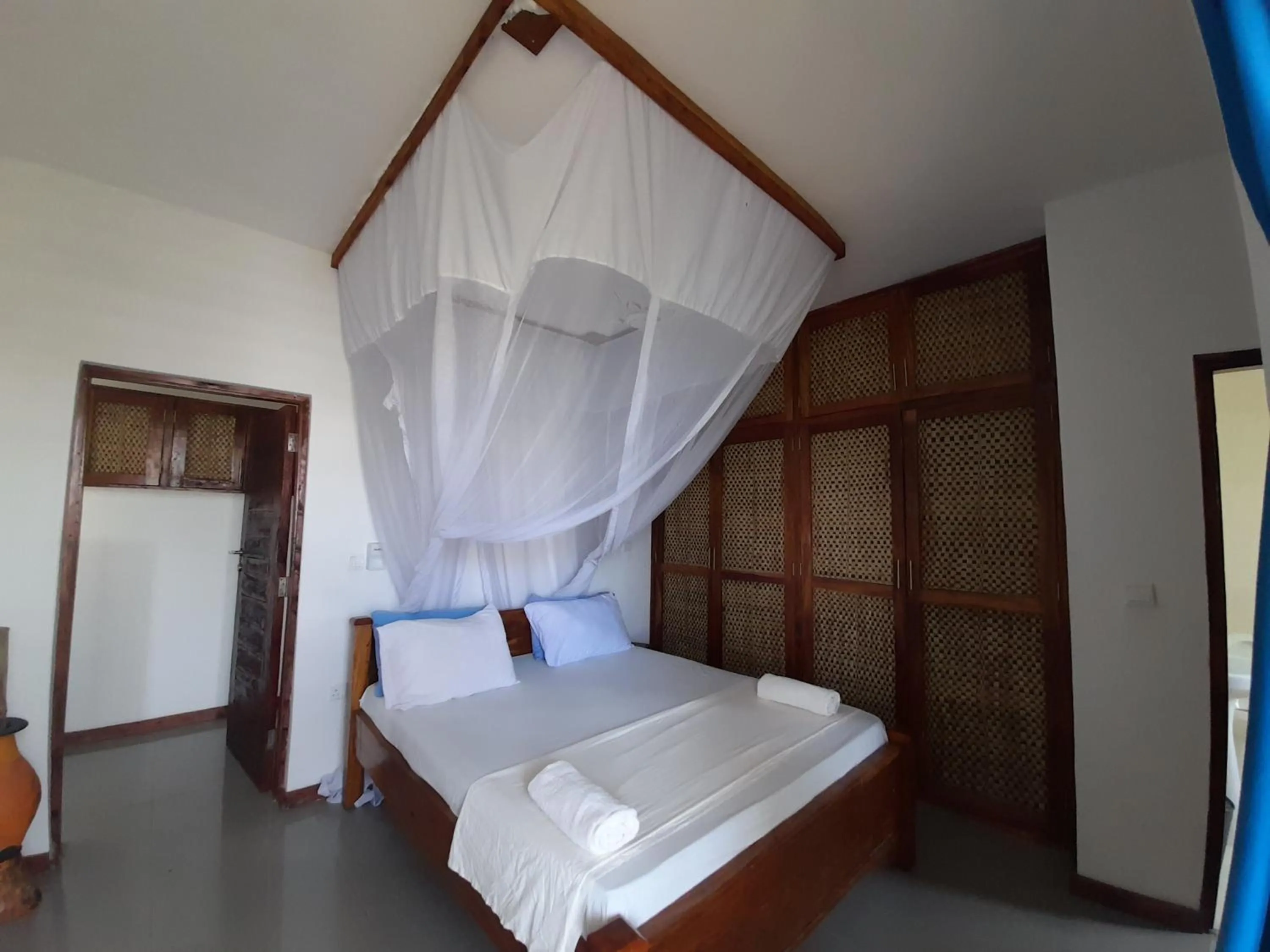 Photo of the whole room, Bed in Aqua Resort