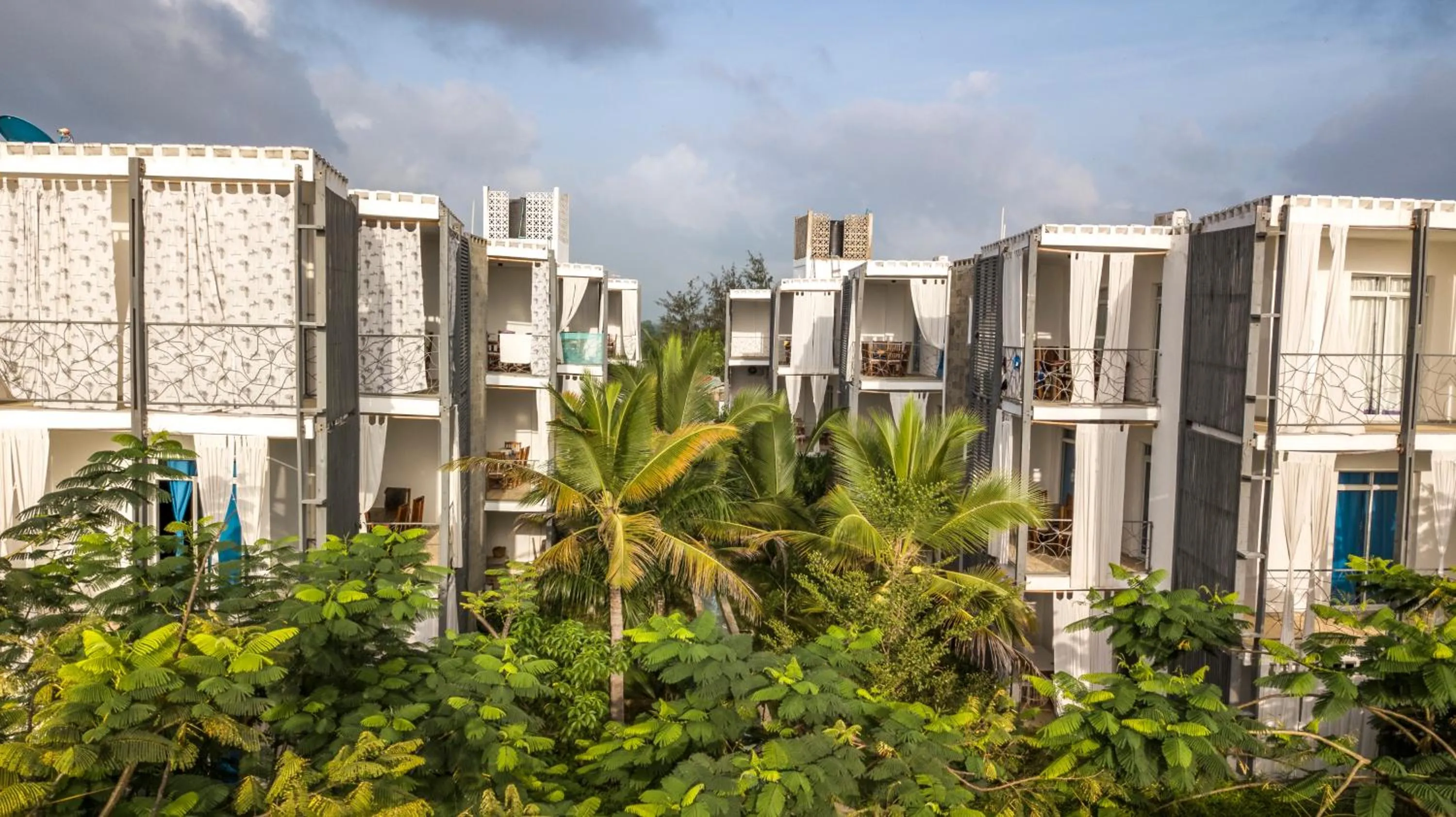 Property building in Aqua Resort