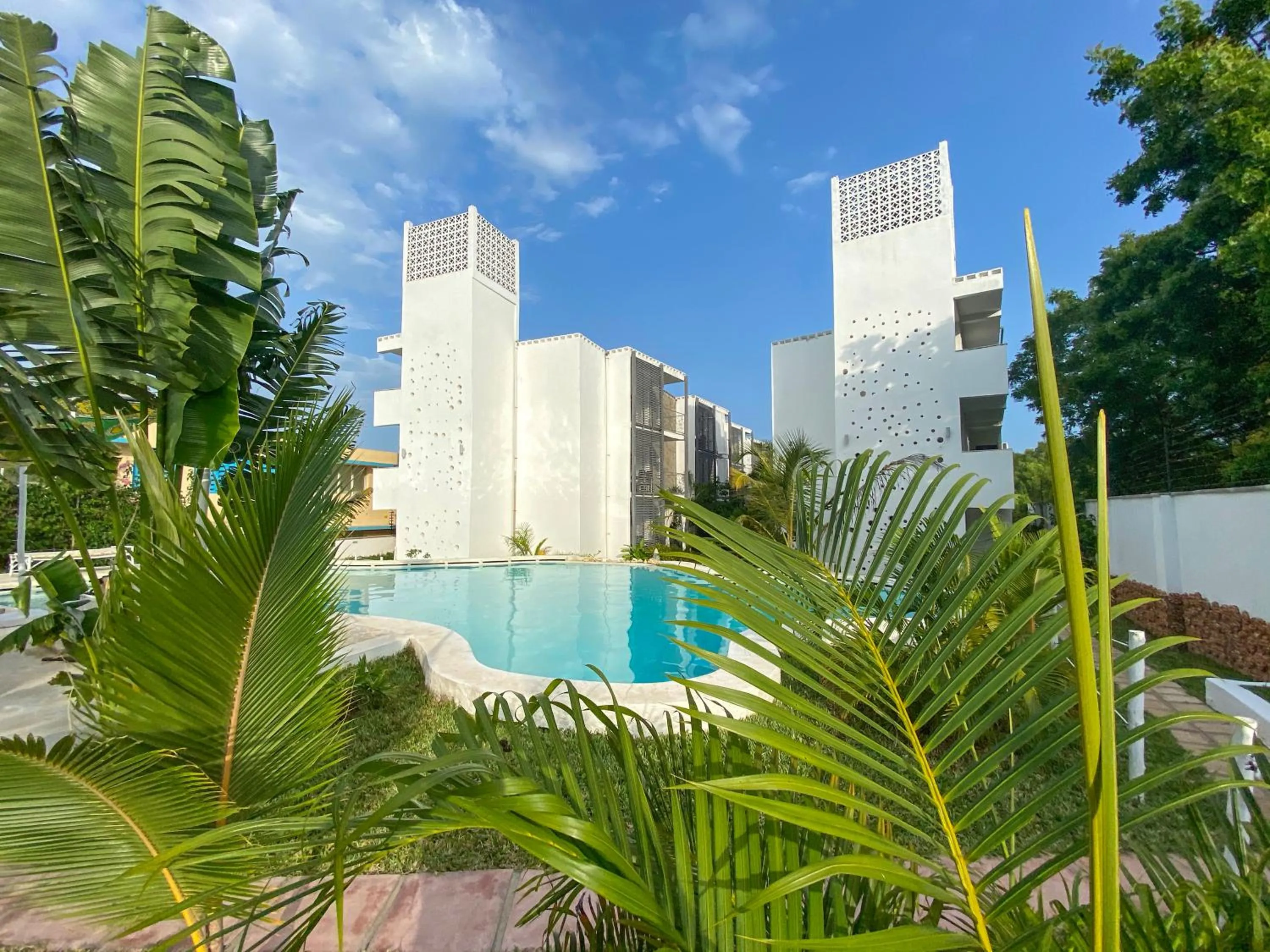 Property building in Aqua Resort