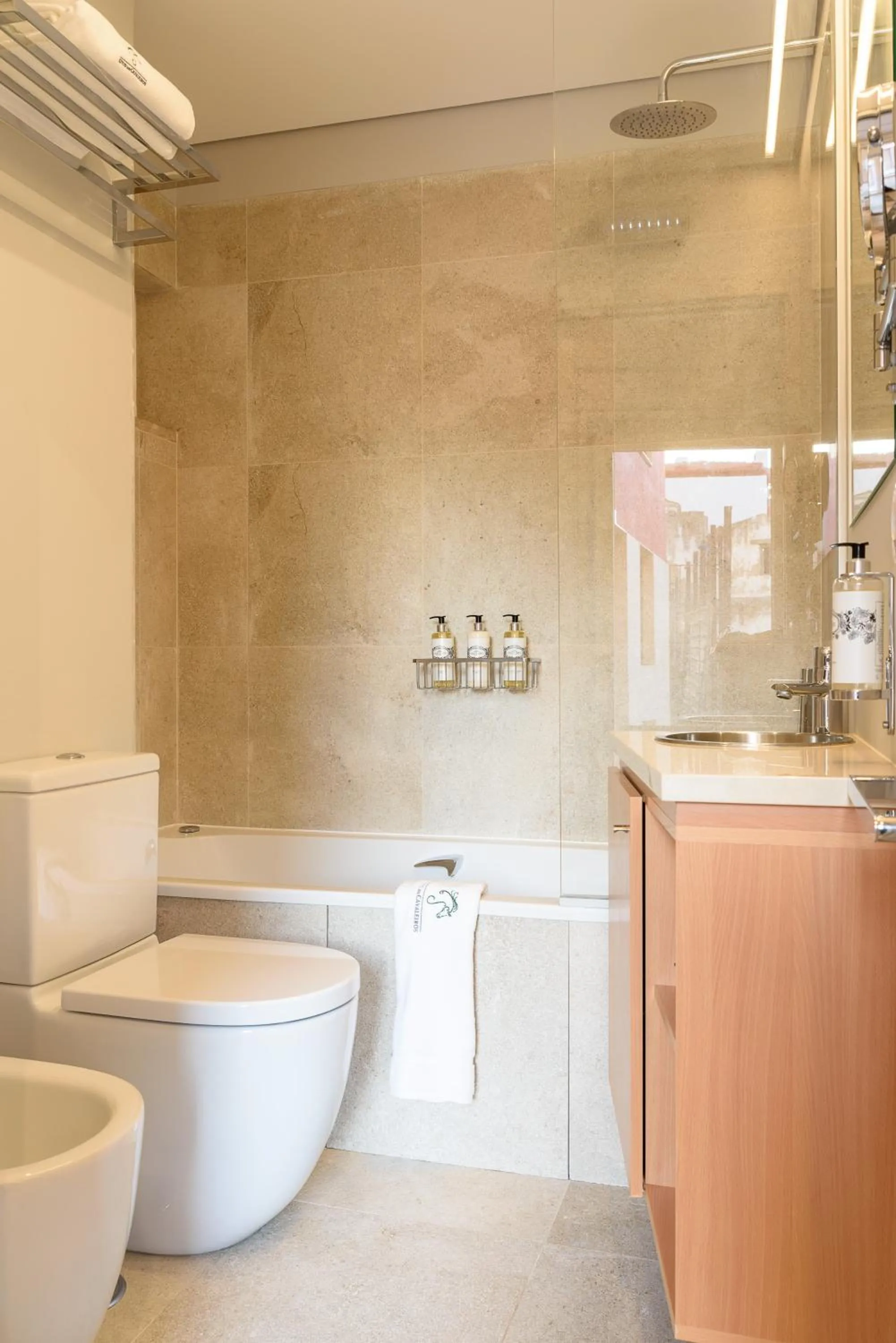 Bathroom in Sitio dos Cavaleiros Daily Serviced Apartments