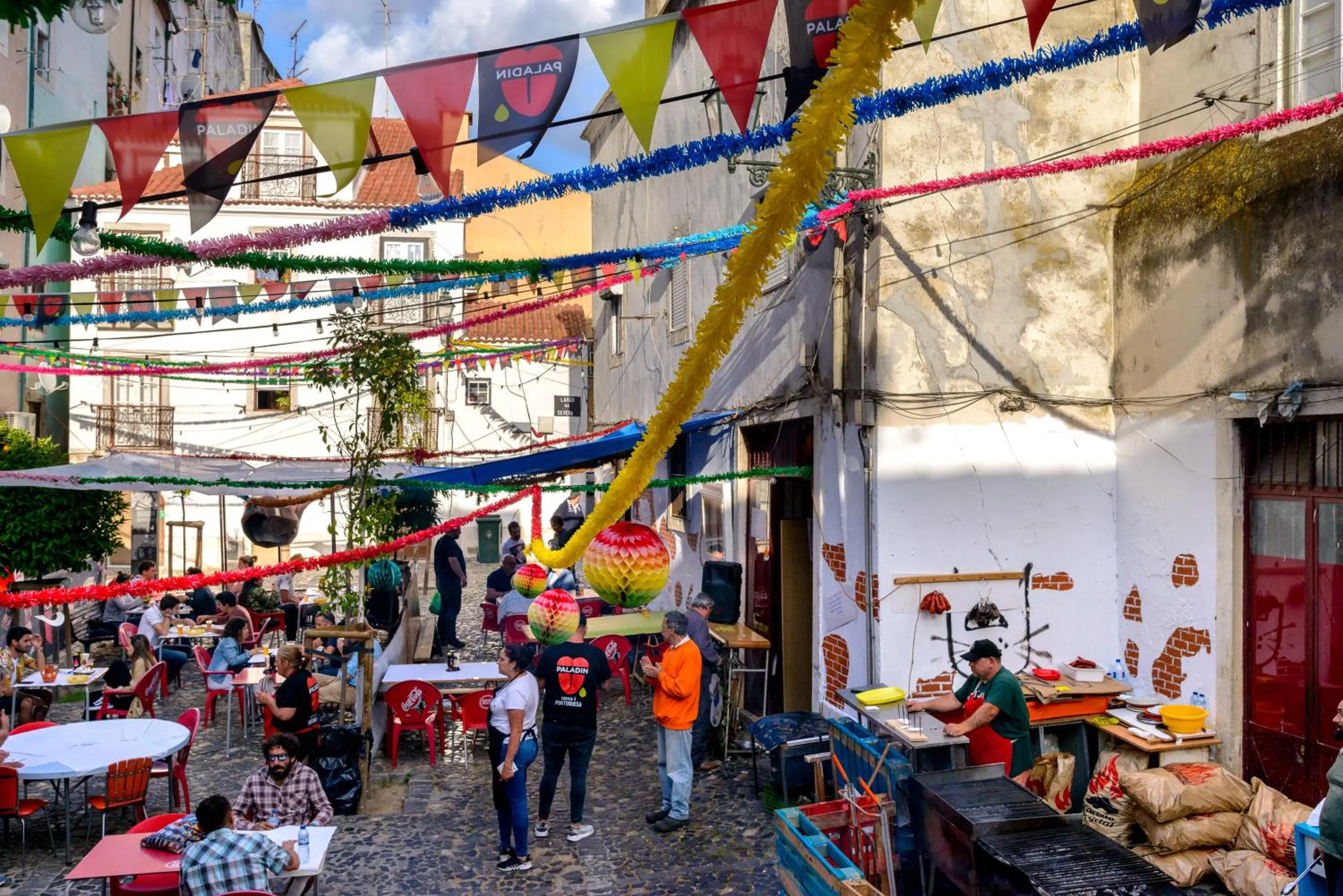 Restaurant/places to eat in Sitio dos Cavaleiros Daily Serviced Apartments