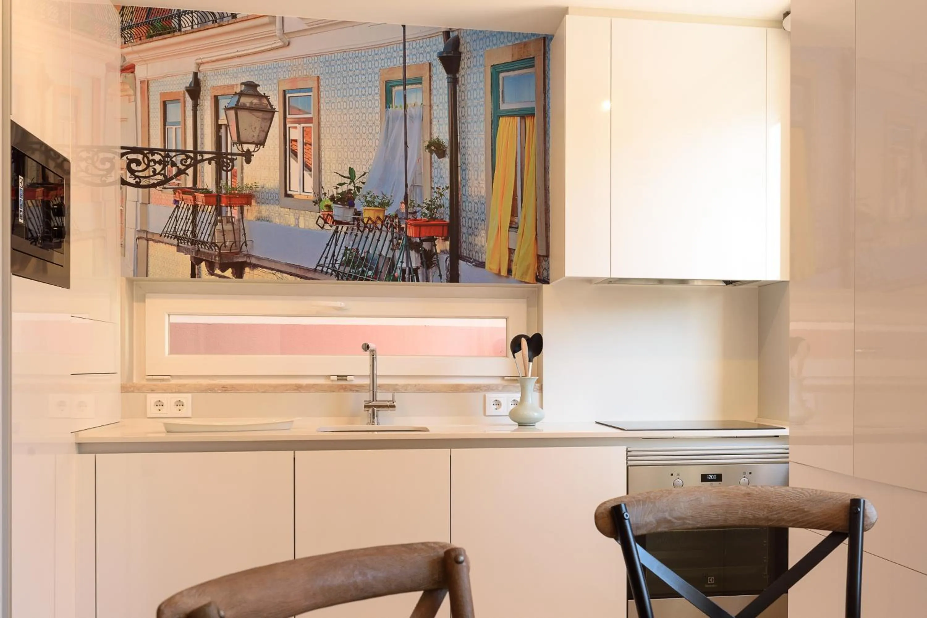 Kitchen or kitchenette in Sitio dos Cavaleiros Daily Serviced Apartments