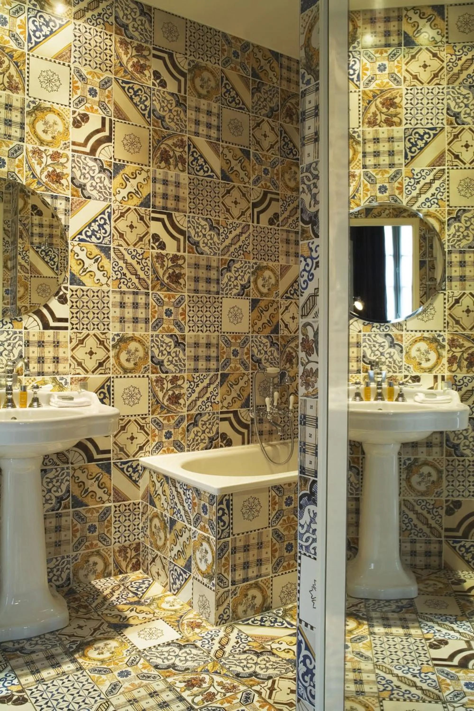 Bathroom in Hôtel du Petit Moulin, Haute Couture hotel by Lacroix