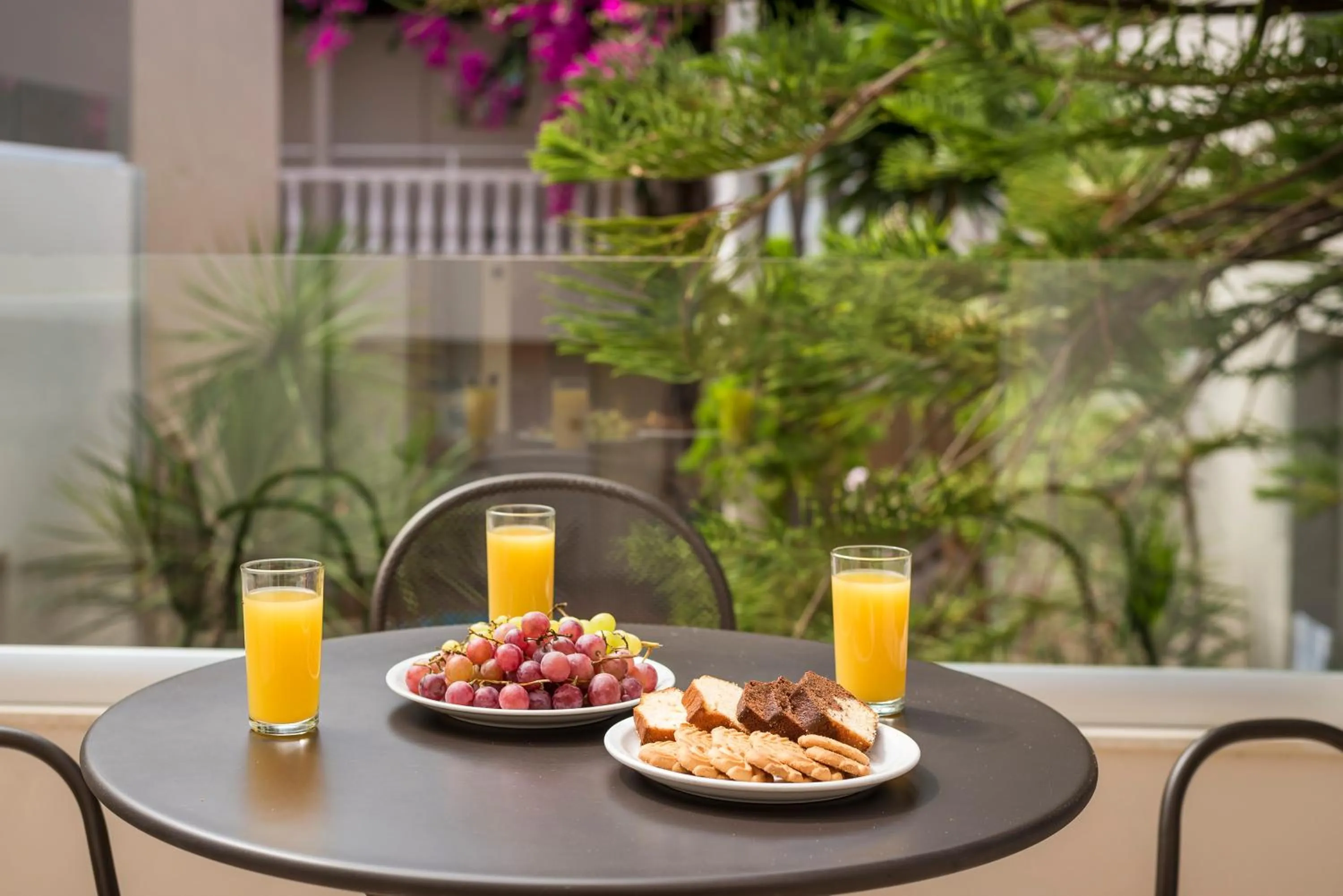 Food in Elotis Suites