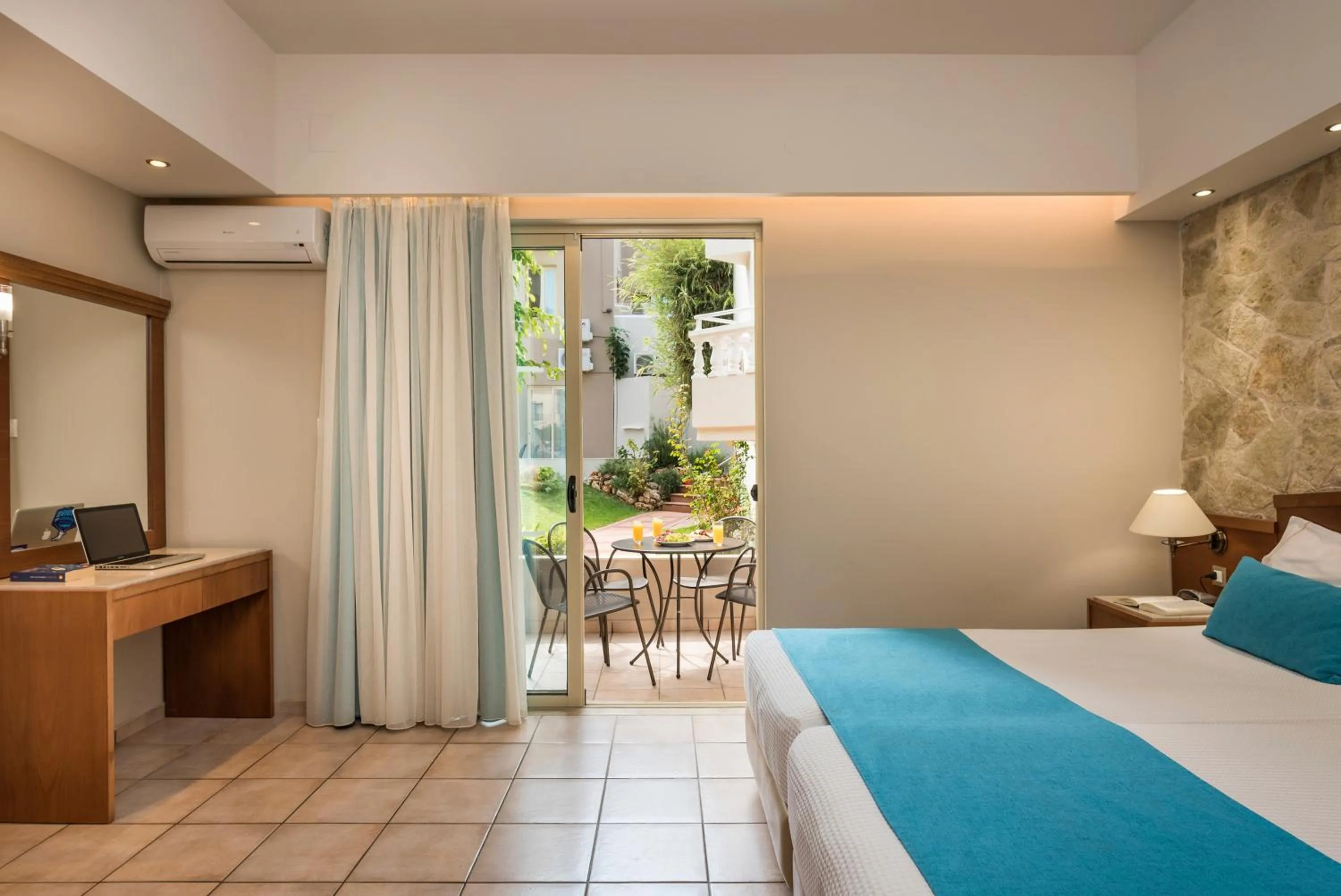 Balcony/Terrace, Bed in Elotis Suites