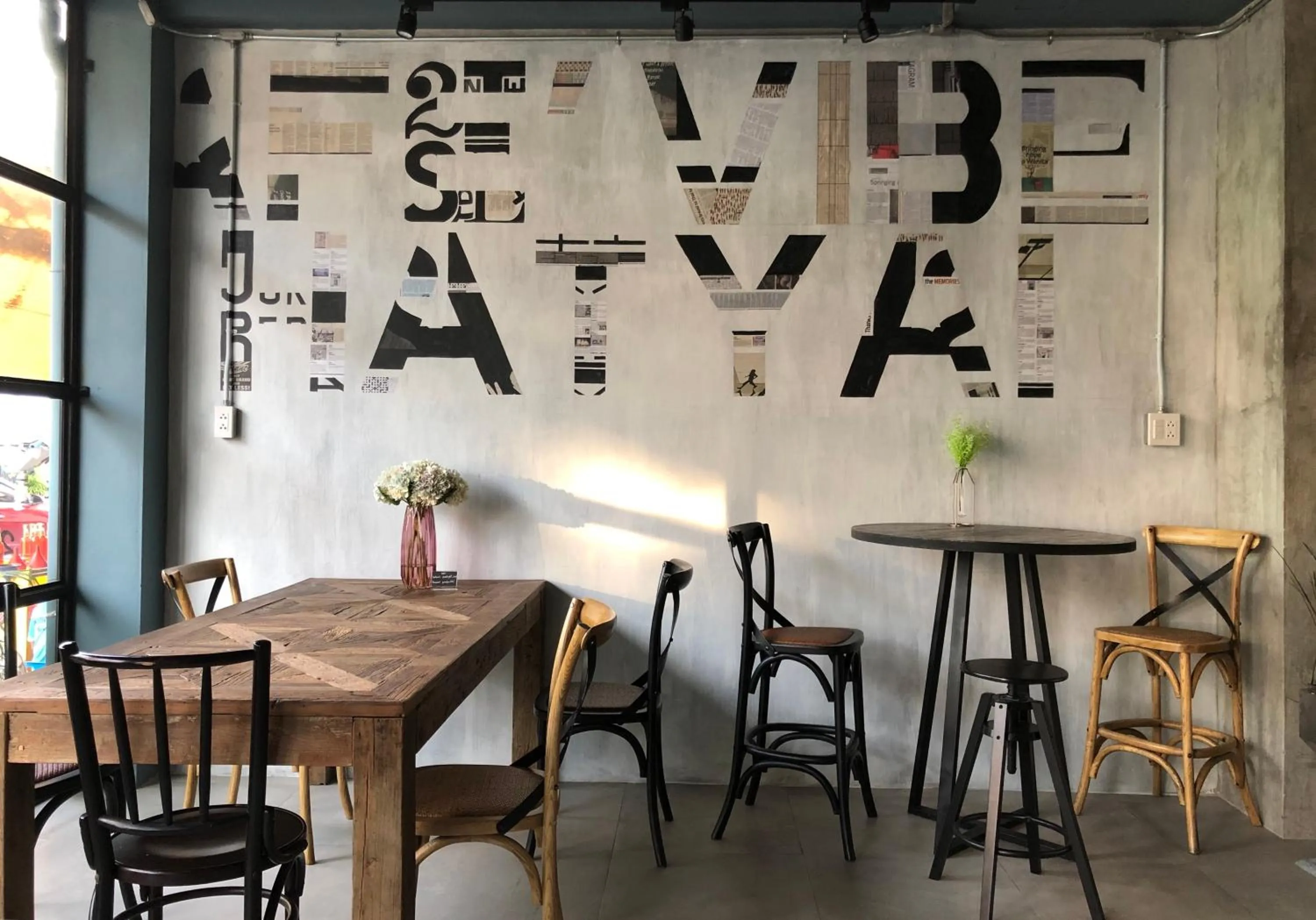 Goodnight Poshtel + Free Netflix