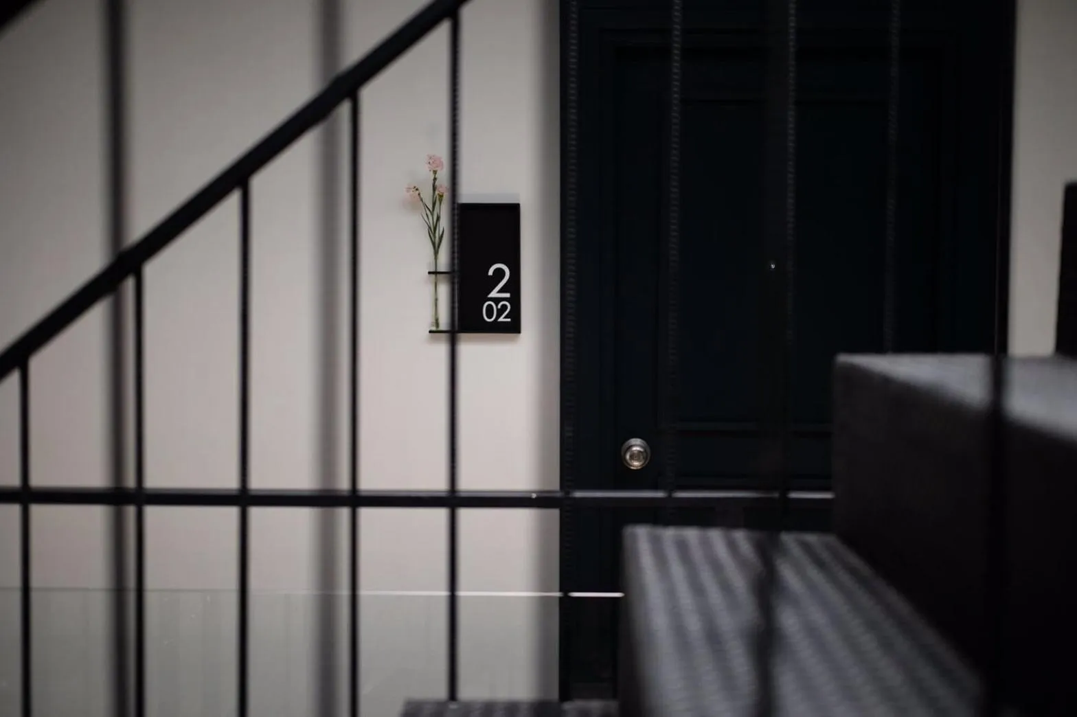 Goodnight Poshtel + Free Netflix