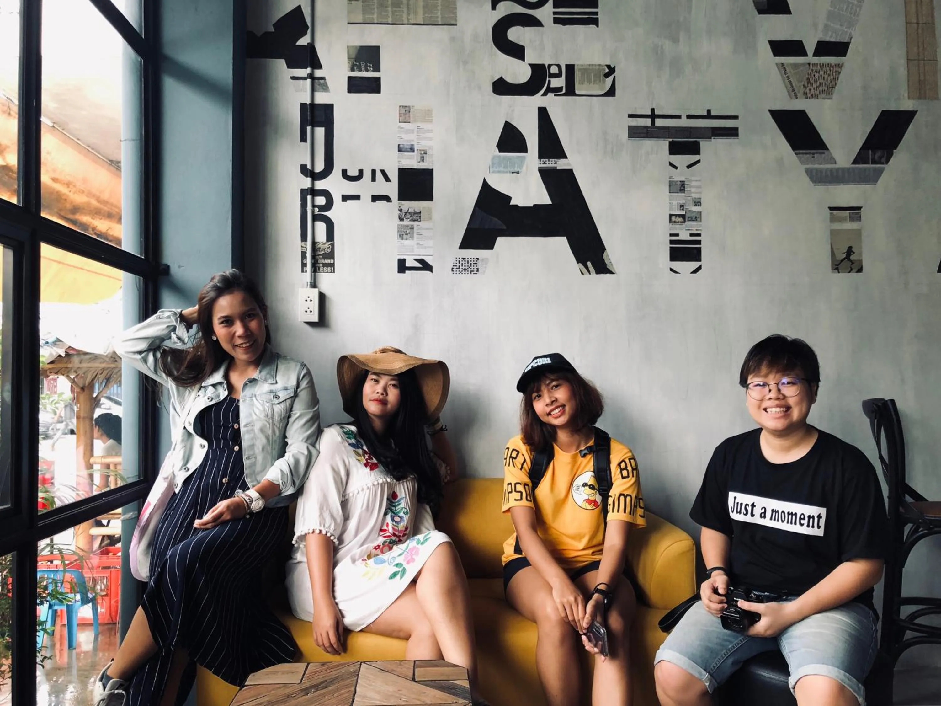 Goodnight Poshtel + Free Netflix