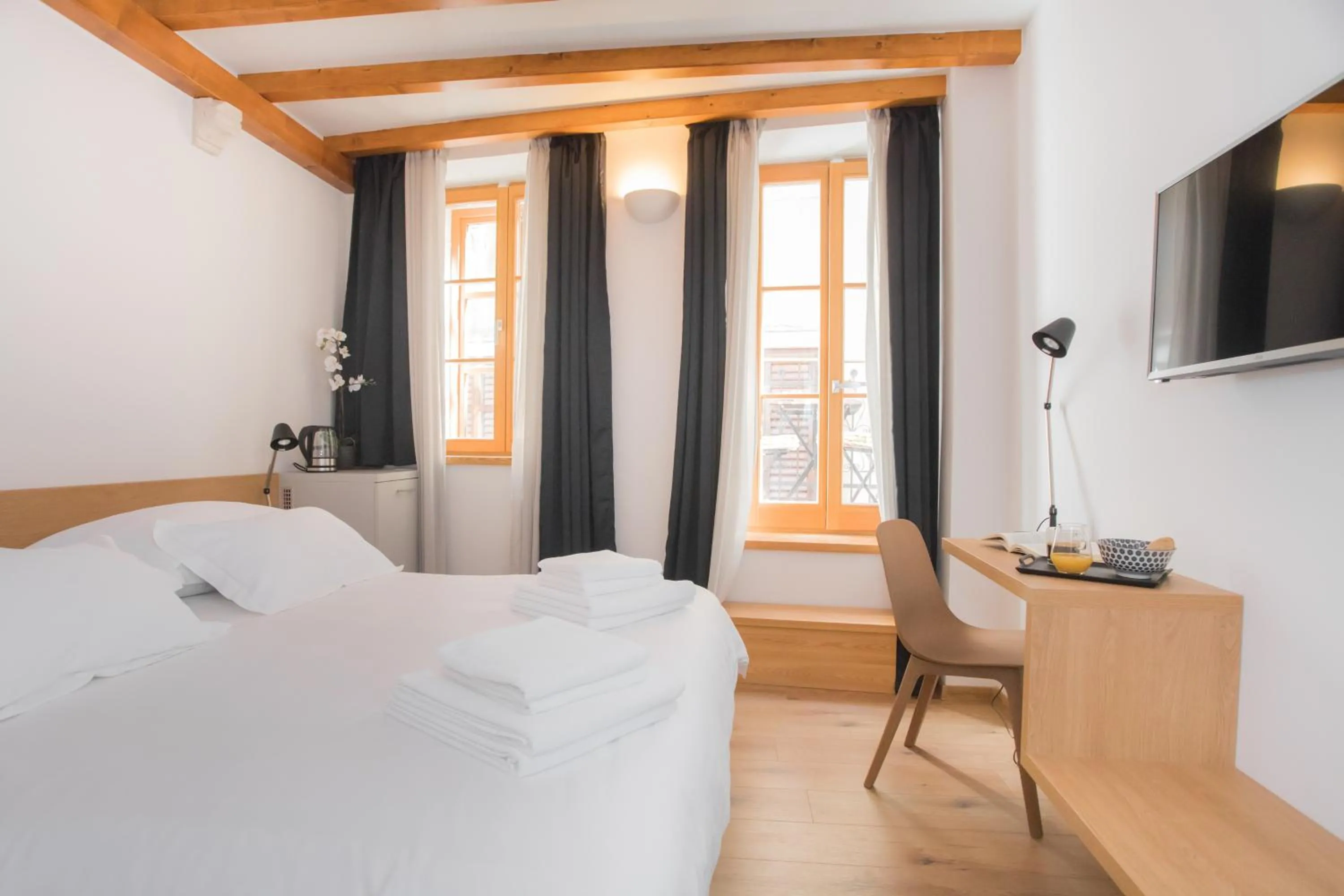 Bed in Rooms Kala