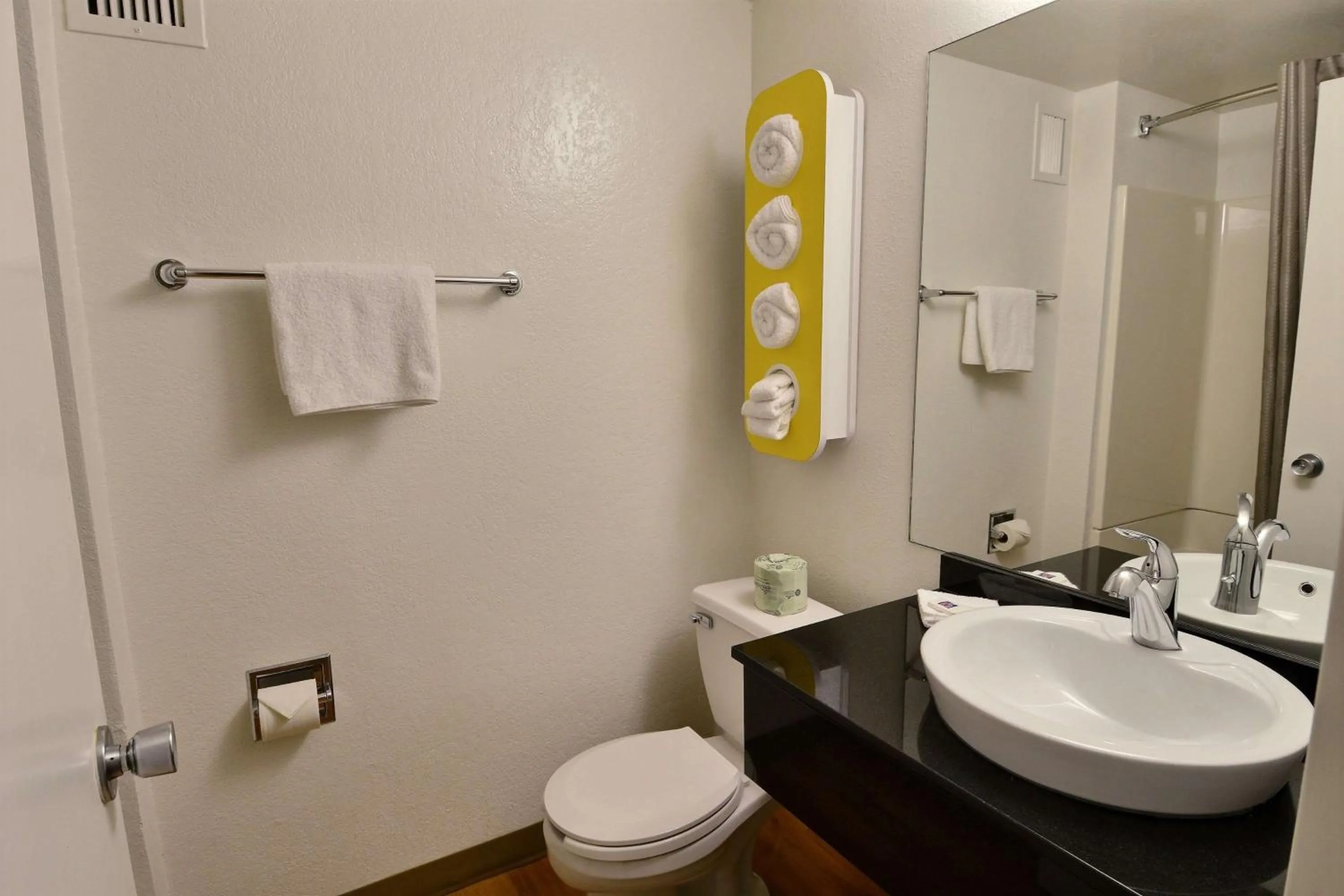 Bathroom in Motel 6-Danvers, MA - Boston North